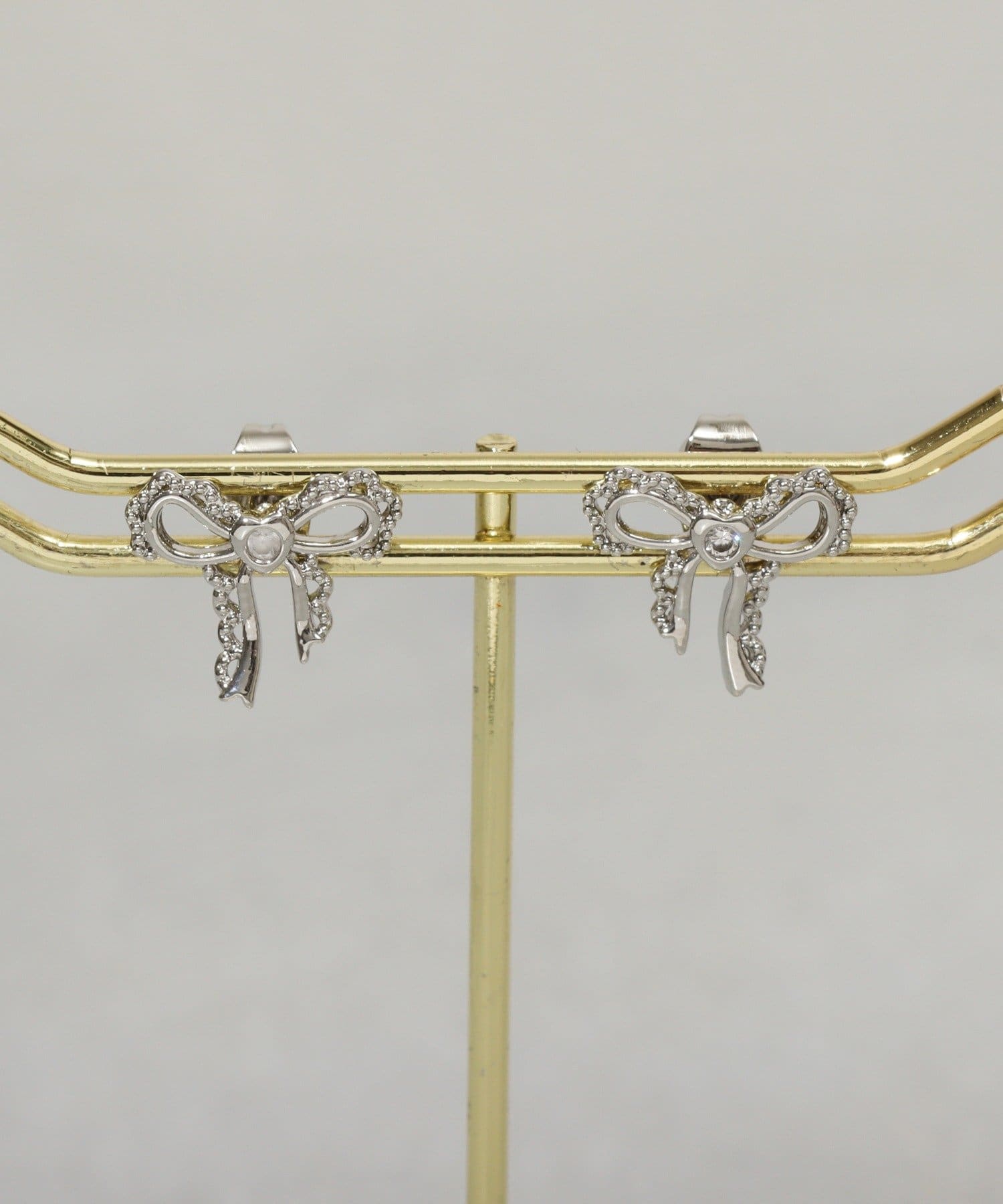 3COINS(スリーコインズ) レースリボンピアス