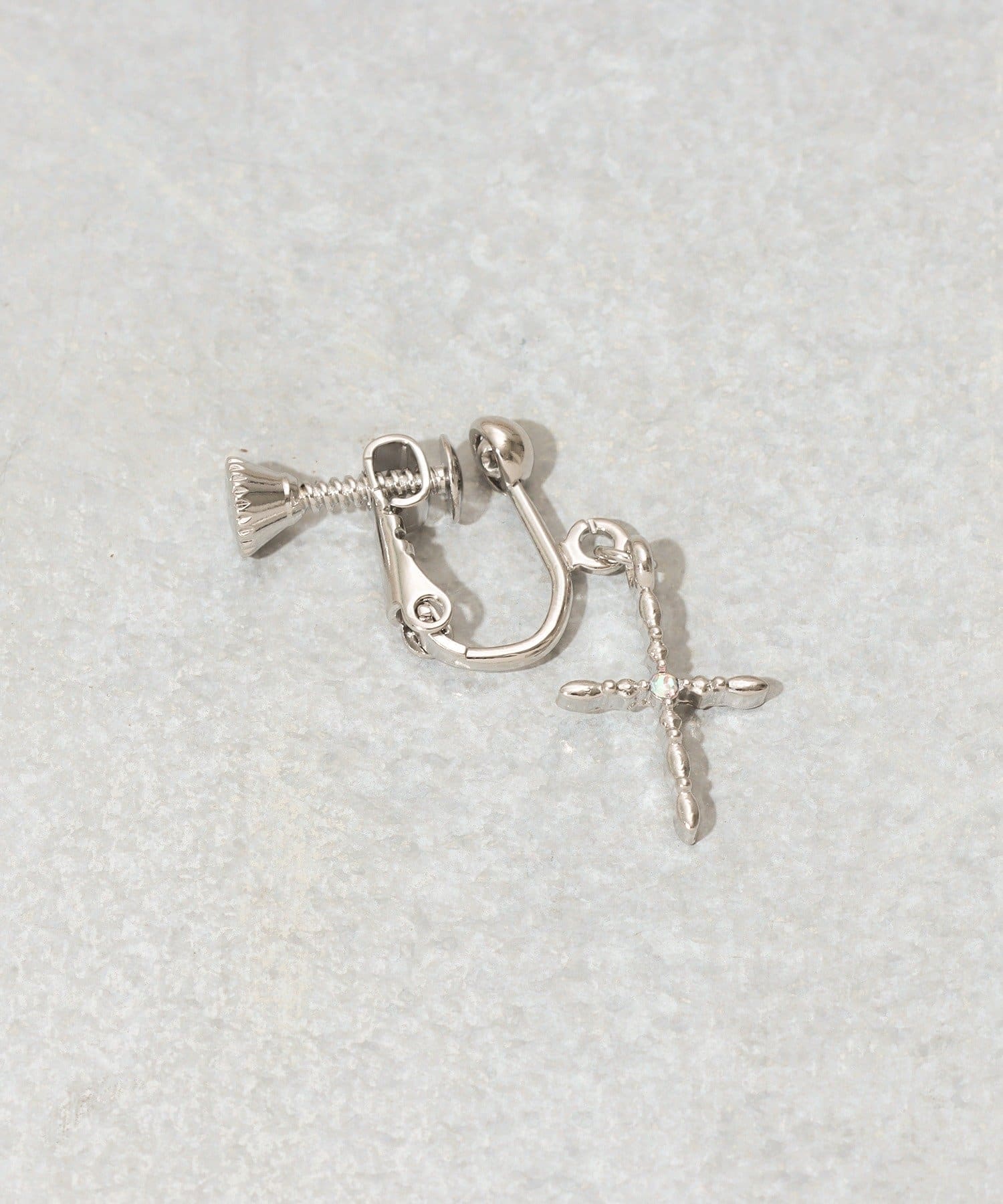 3COINS(スリーコインズ) メタルクロスイヤリング