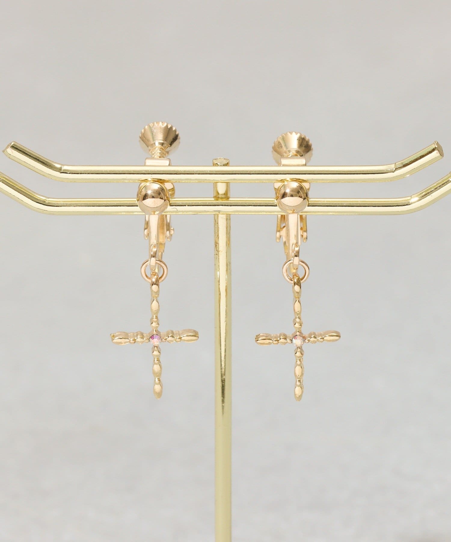 3COINS(スリーコインズ) メタルクロスイヤリング