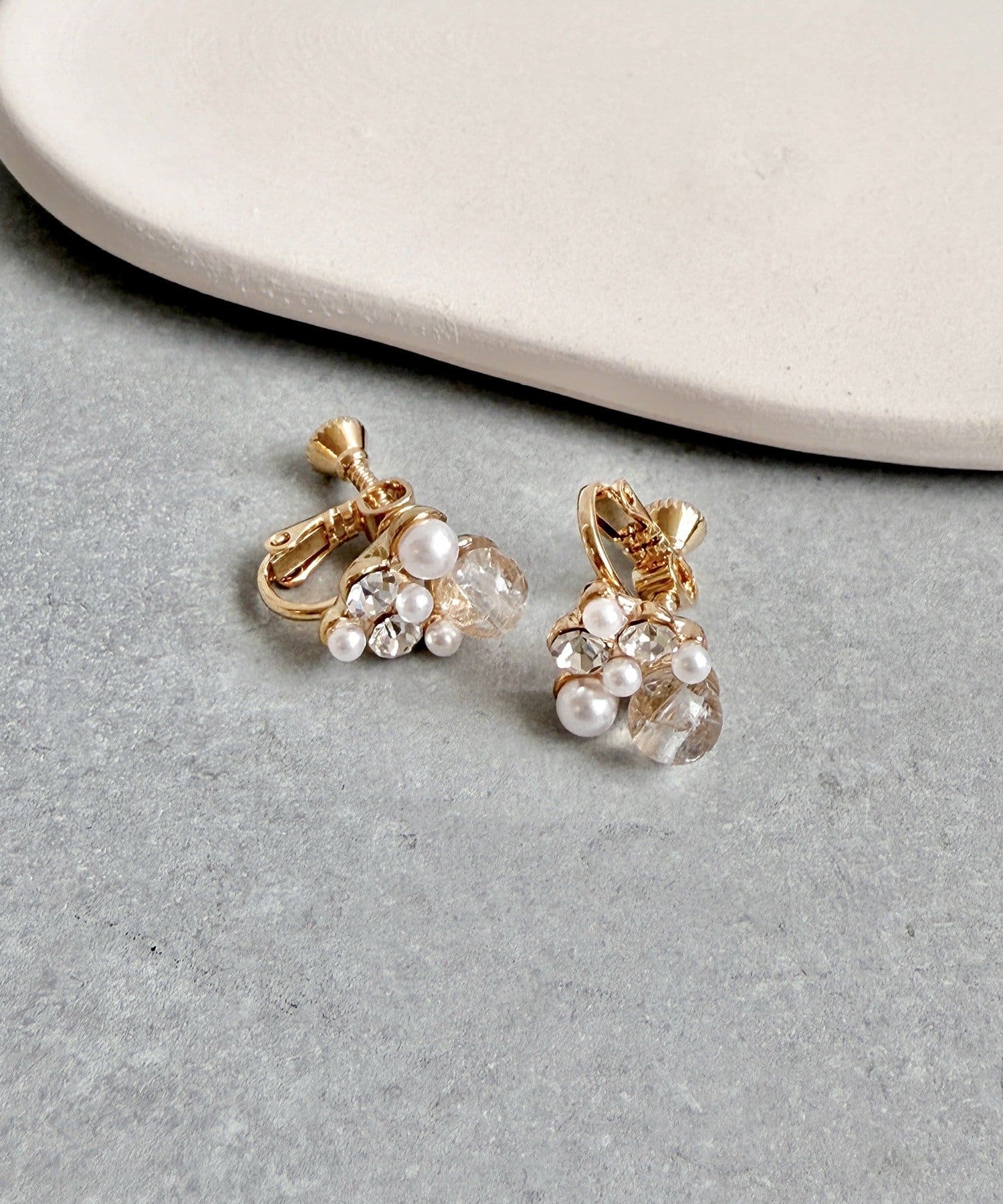 3COINS(スリーコインズ) ビジューパールイヤリング