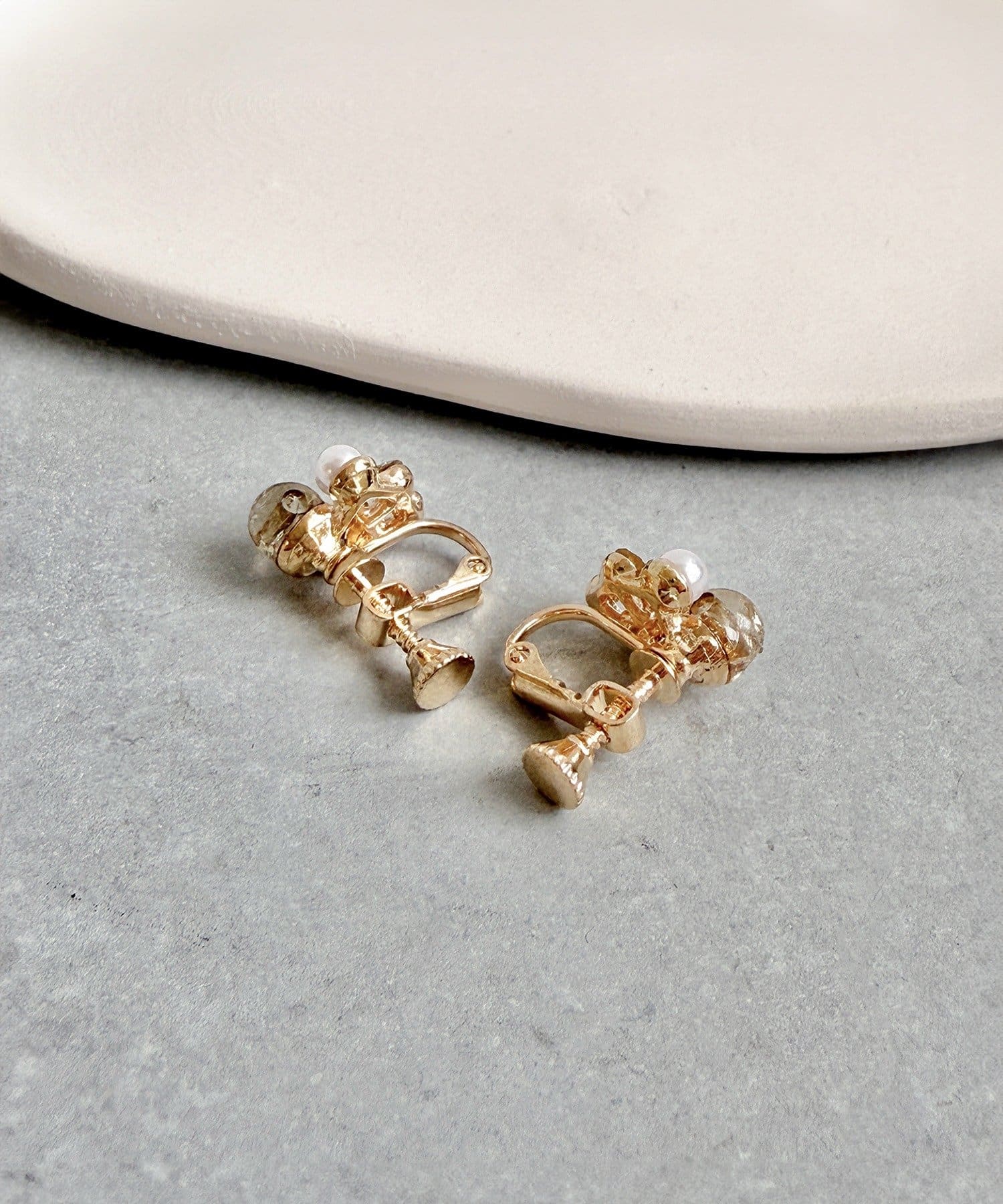 3COINS(スリーコインズ) ビジューパールイヤリング