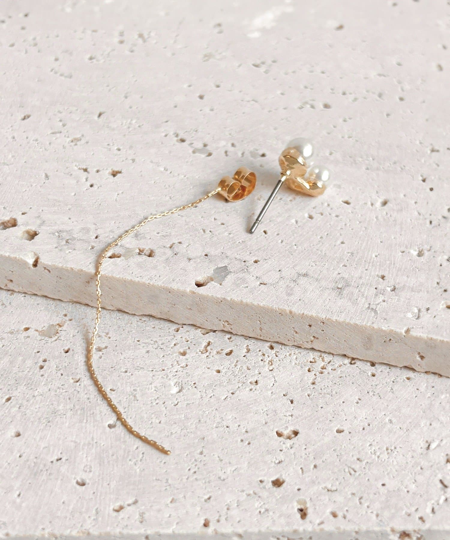 3COINS(スリーコインズ) パールバックキャッチピアス