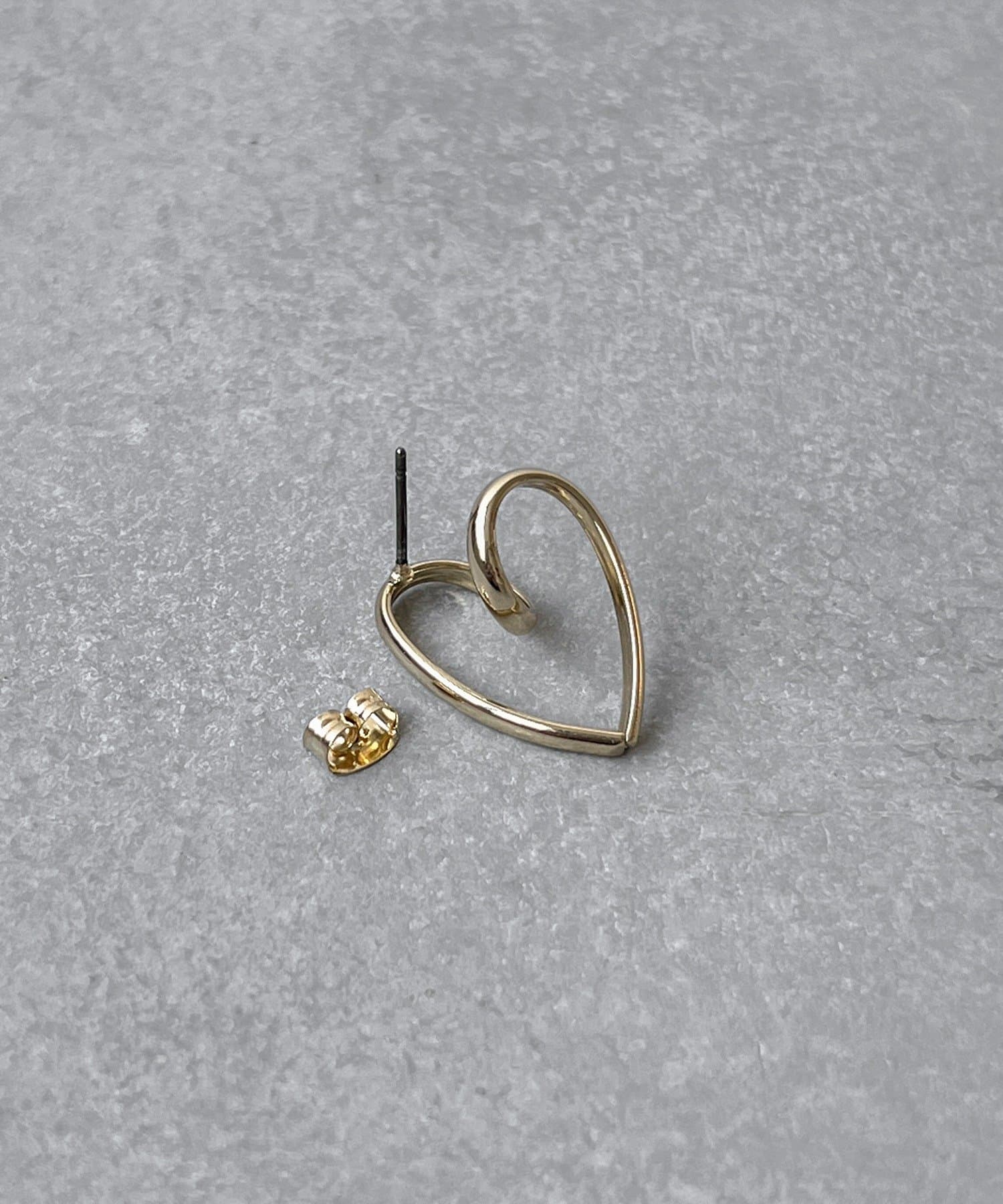 3COINS(スリーコインズ) ラインハートメタルピアス