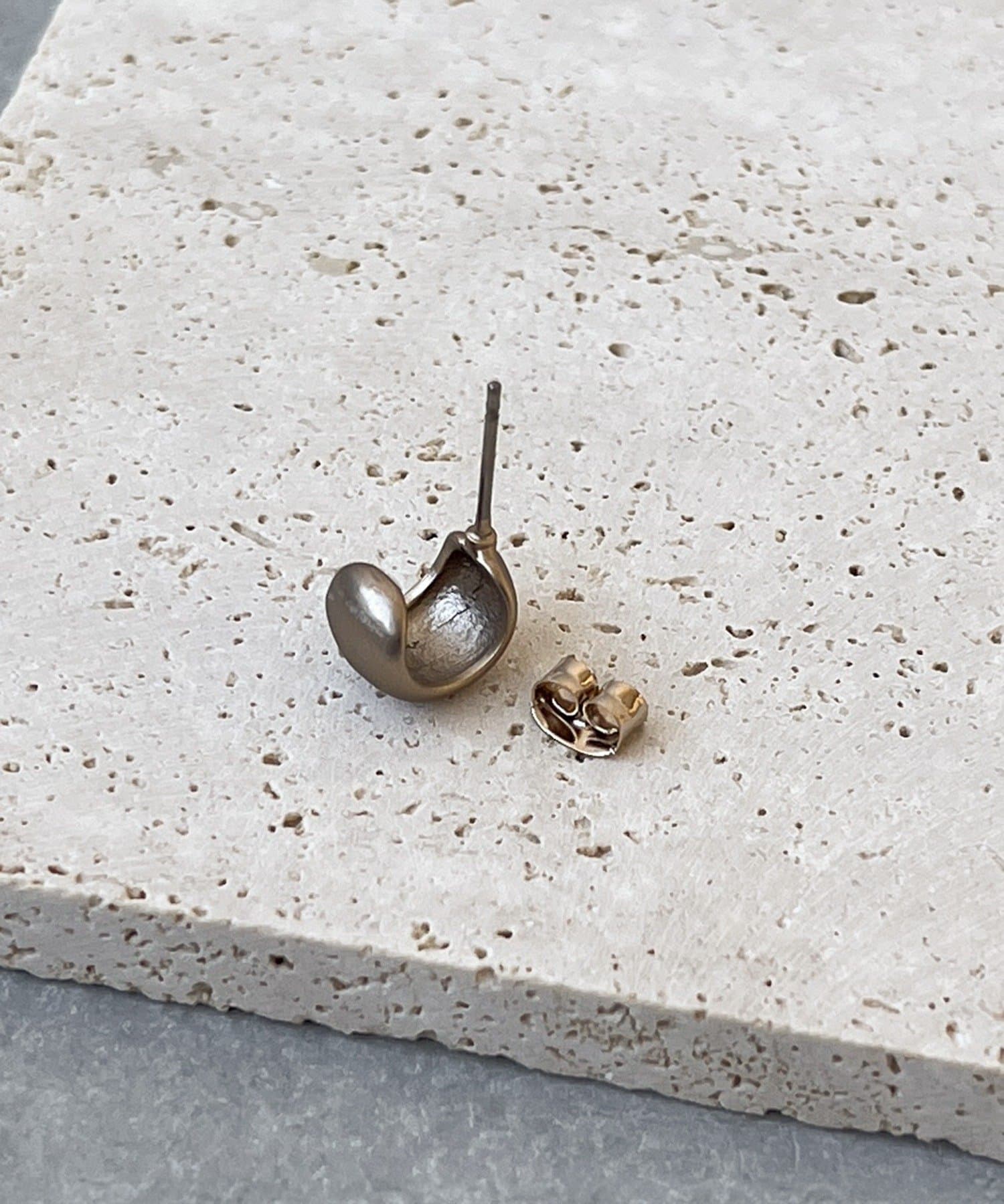 3COINS(スリーコインズ) マットカーブピアス