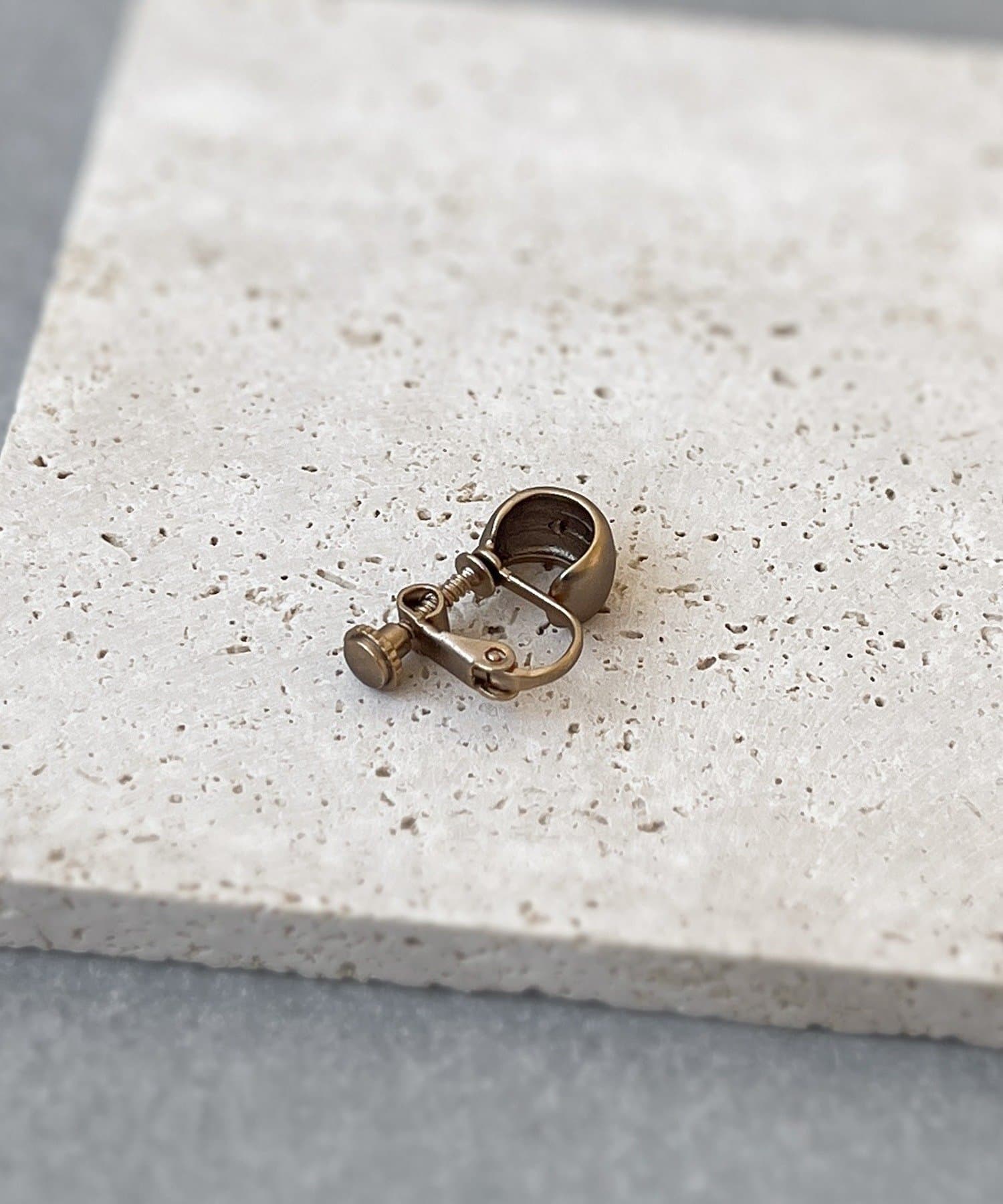 3COINS(スリーコインズ) マットカーブイヤリング