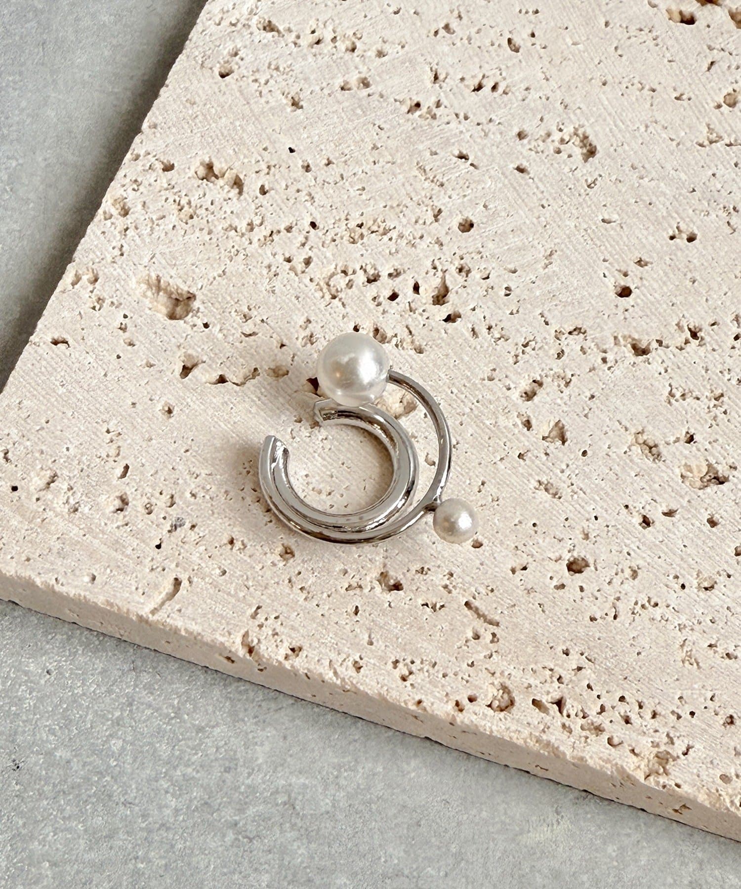 3COINS(スリーコインズ) 2ツパールメタルイヤカフ