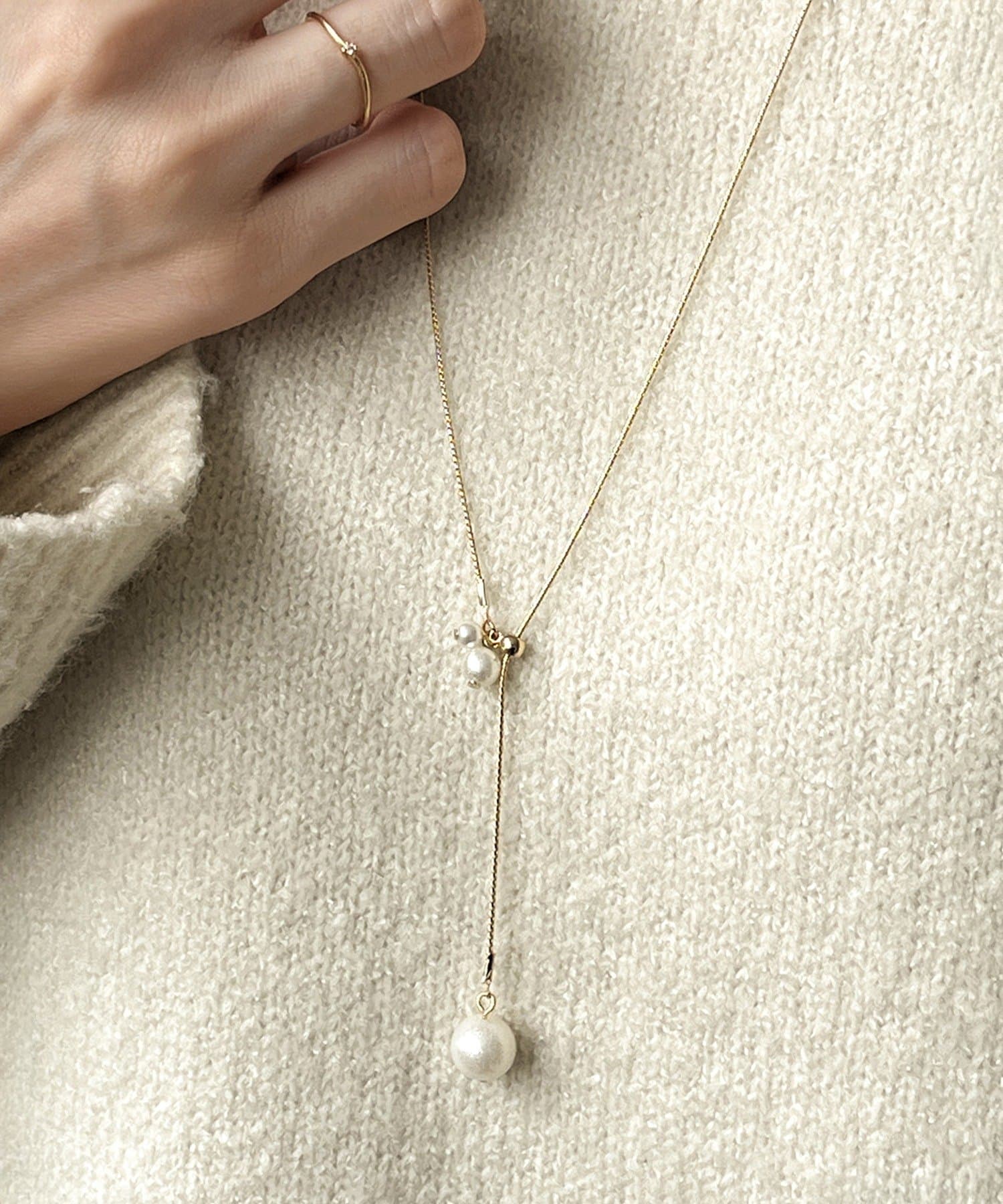 3COINS(スリーコインズ) シャイニーパールロングネックレス