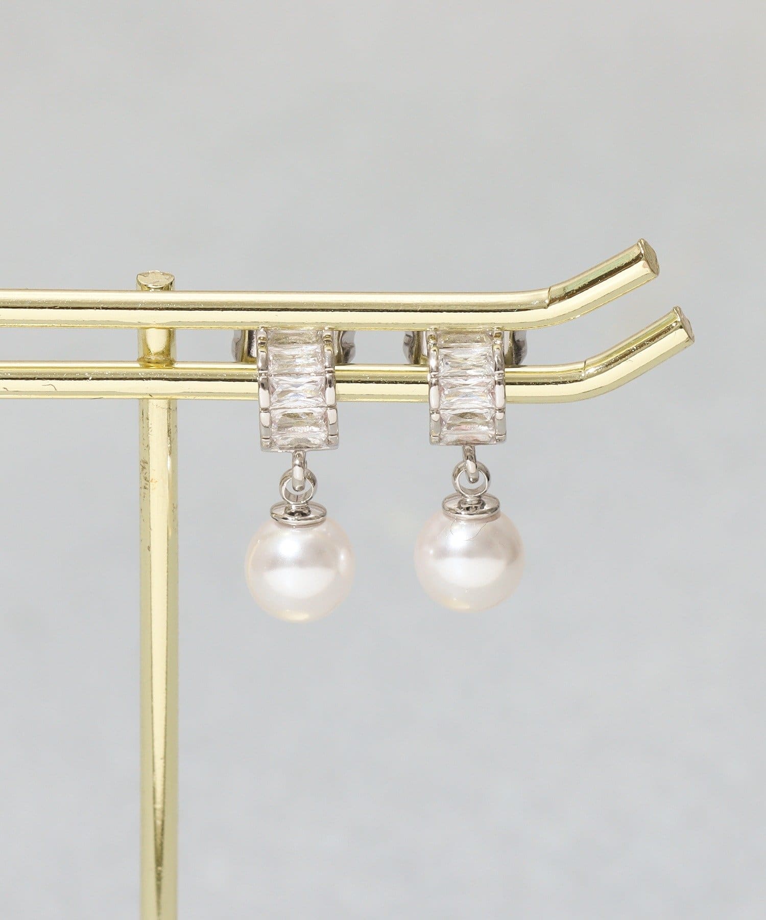 3COINS(スリーコインズ) ガラスサガリパールピアス