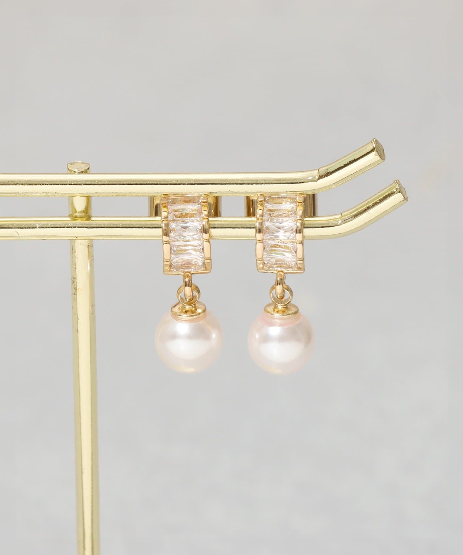 3COINS(スリーコインズ) ガラスサガリパールピアス