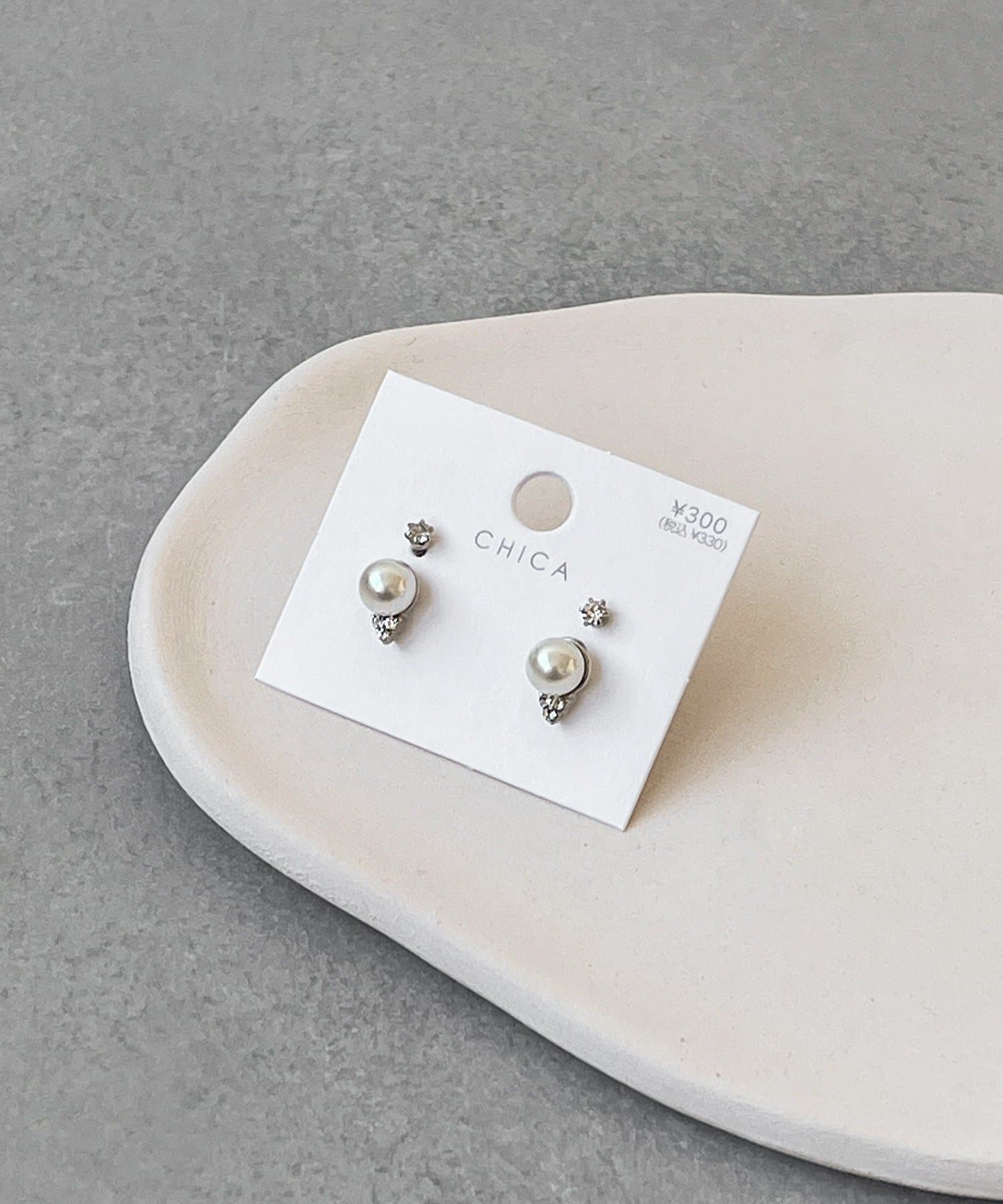 3COINS(スリーコインズ) ガラスパールピアス4個セット