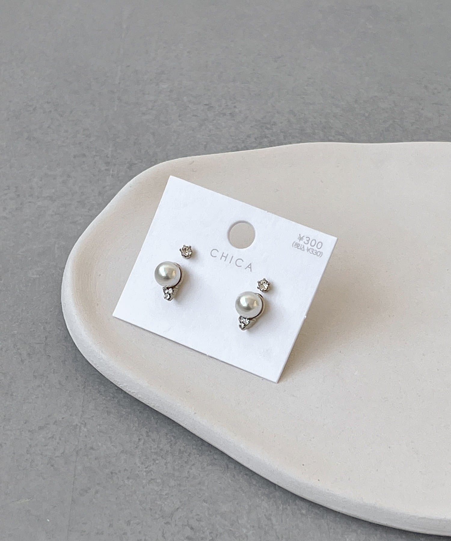 3COINS(スリーコインズ) ガラスパールピアス4個セット