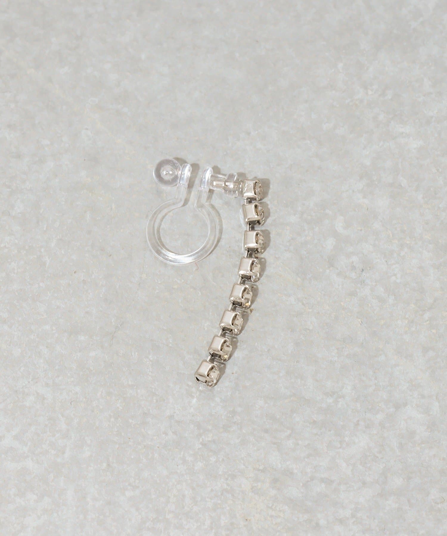 3COINS(スリーコインズ) 連ガラス樹脂イヤリング