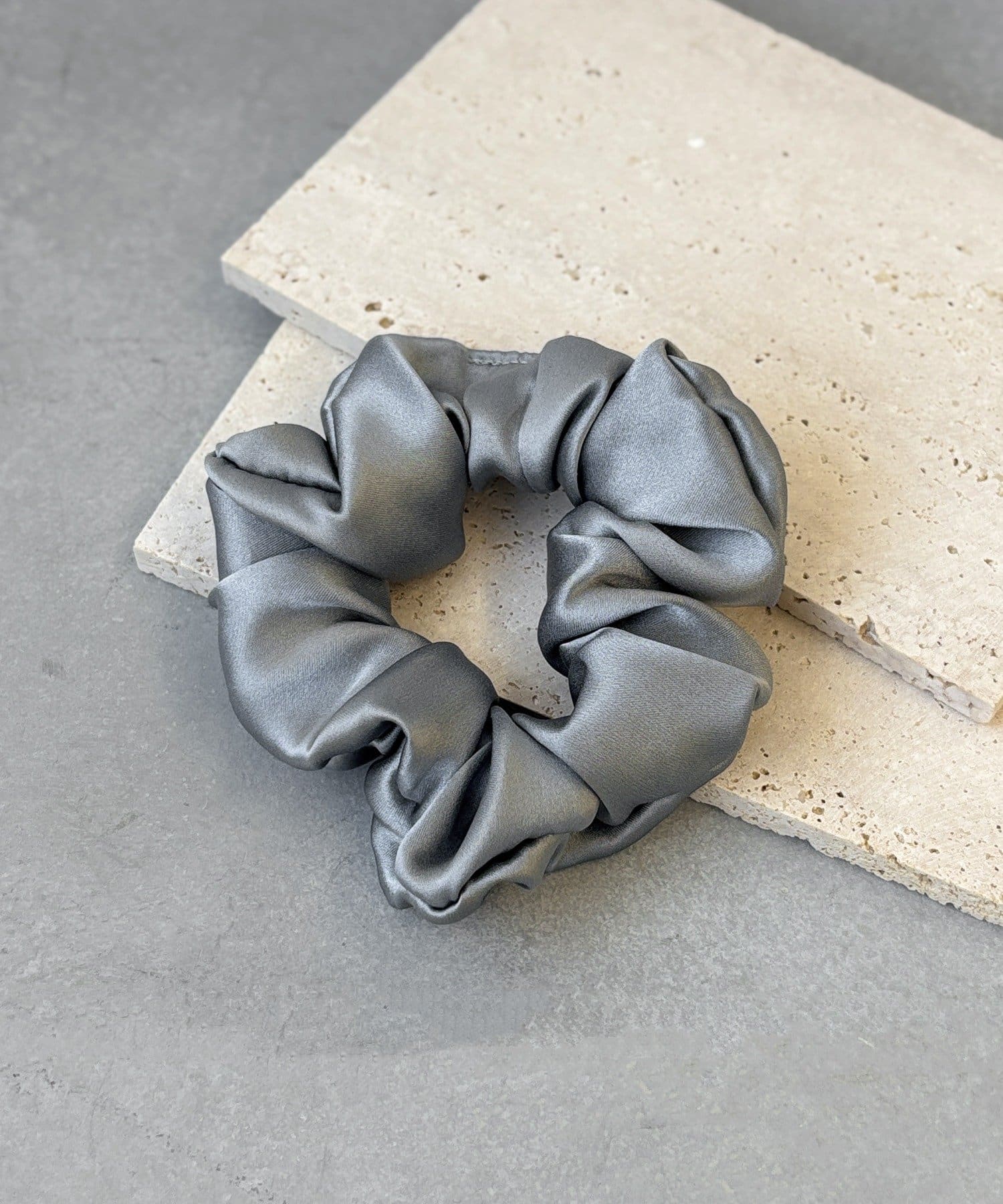 3COINS(スリーコインズ) シルクシュシュ