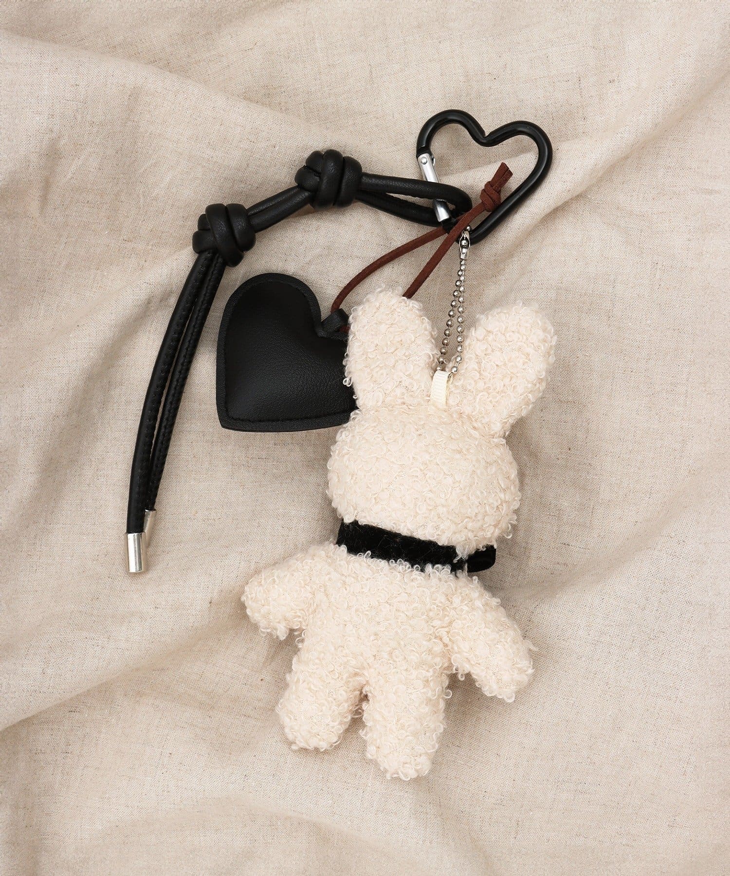 3COINS(スリーコインズ) うさぎハートキーホルダー