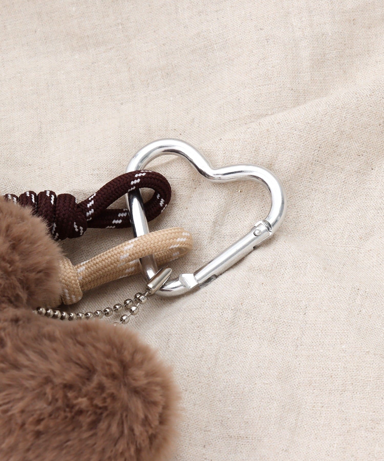 3COINS(スリーコインズ) ハートチャームキーホルダー