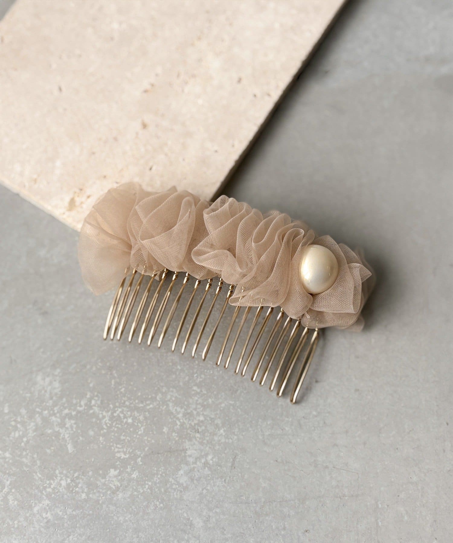 3COINS(スリーコインズ) チュールパールコーム