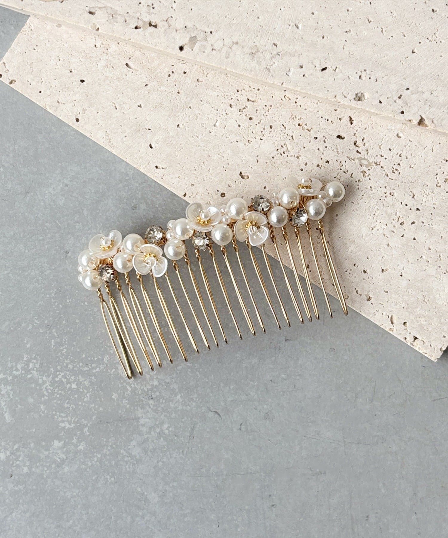 3COINS(スリーコインズ) フラワービジューコーム