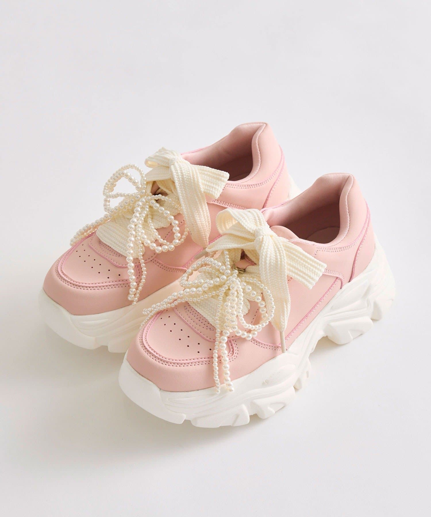 OLIVE des OLIVE(オリーブ デ オリーブ) パールリボンチャーム付きスニーカー