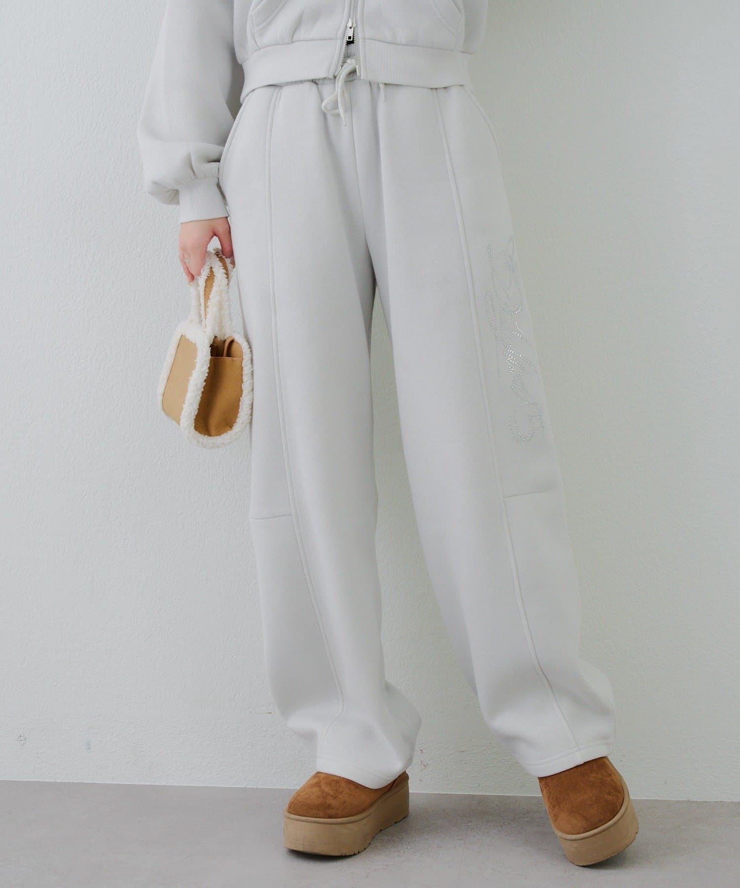 Remind me and forever(リマインドミーアンドフォーエバー) 【SETUP対応】キラキラロゴスウェットパンツ