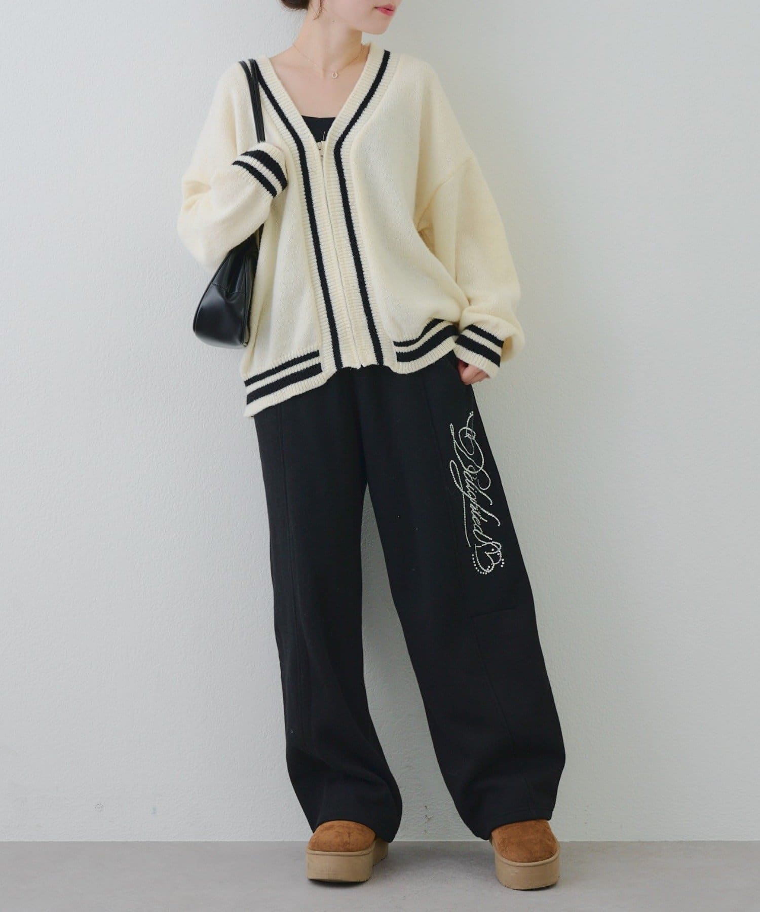 Remind me and forever(リマインドミーアンドフォーエバー) 【SETUP対応】キラキラロゴスウェットパンツ