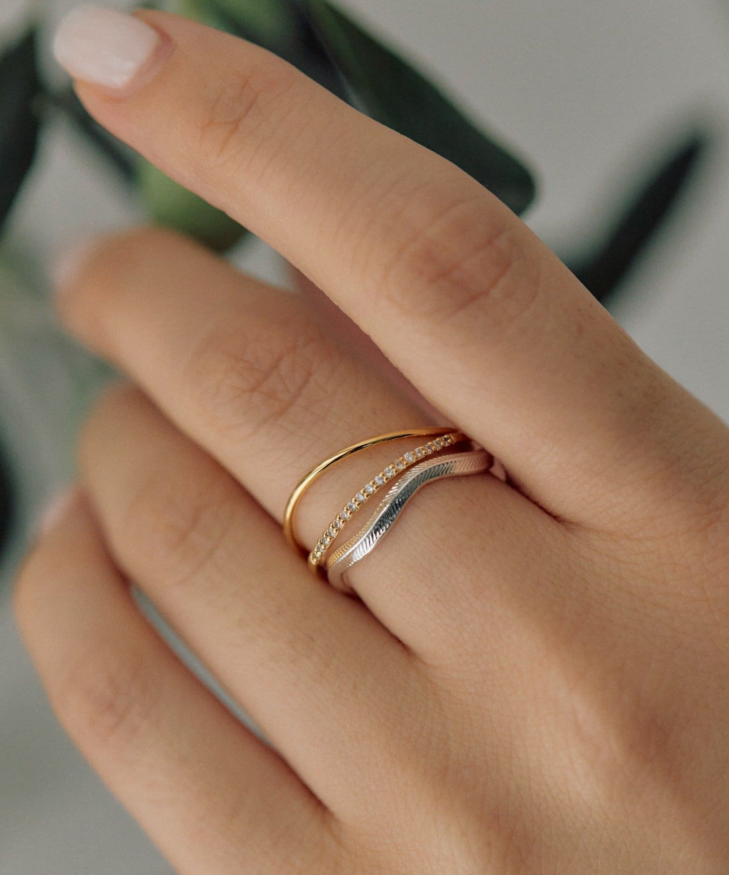 ear PAPILLONNER(イア パピヨネ) 《スターリングシルバー使用》スリーファインセットリング