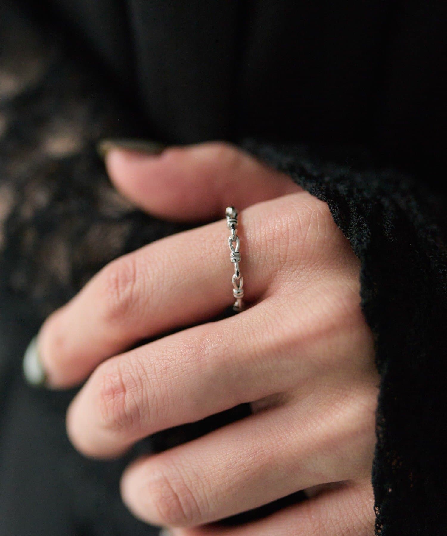 ear PAPILLONNER(イア パピヨネ) 《金属アレルギー対応/ステンレス》インフィニティチェーンリング