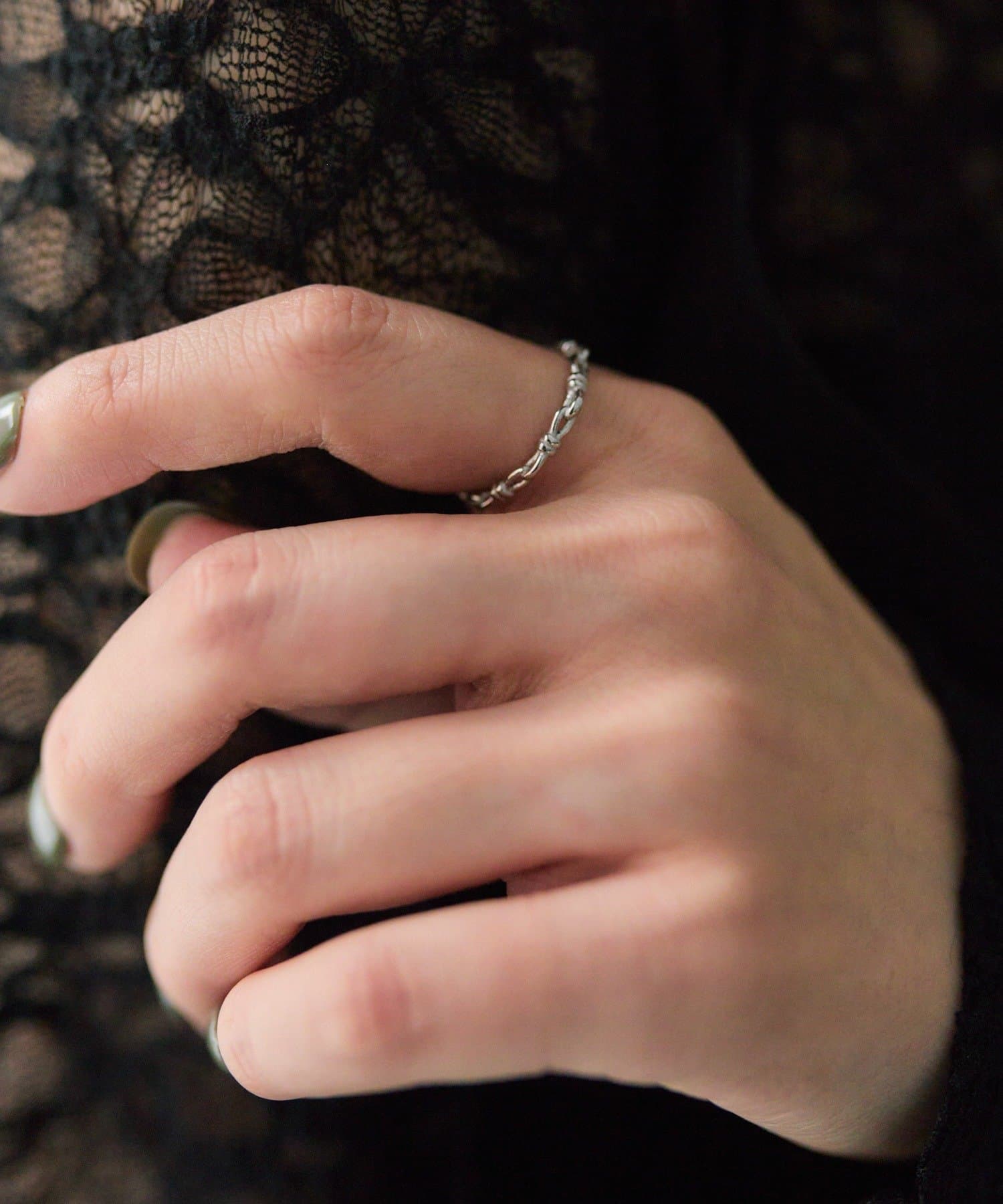 ear PAPILLONNER(イア パピヨネ) 《金属アレルギー対応/ステンレス》インフィニティチェーンリング