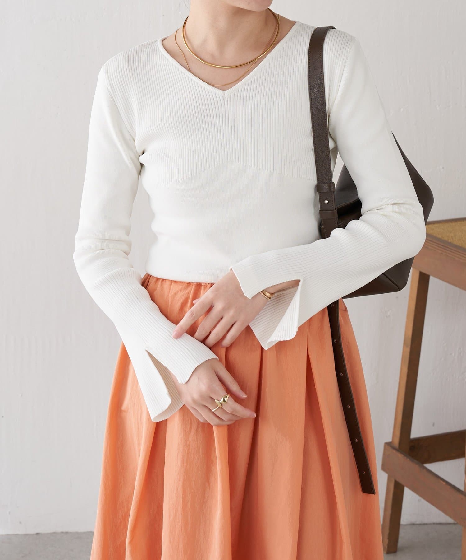 上品見え】リブ切替Vネックニット | COLLAGE GALLARDAGALANTE