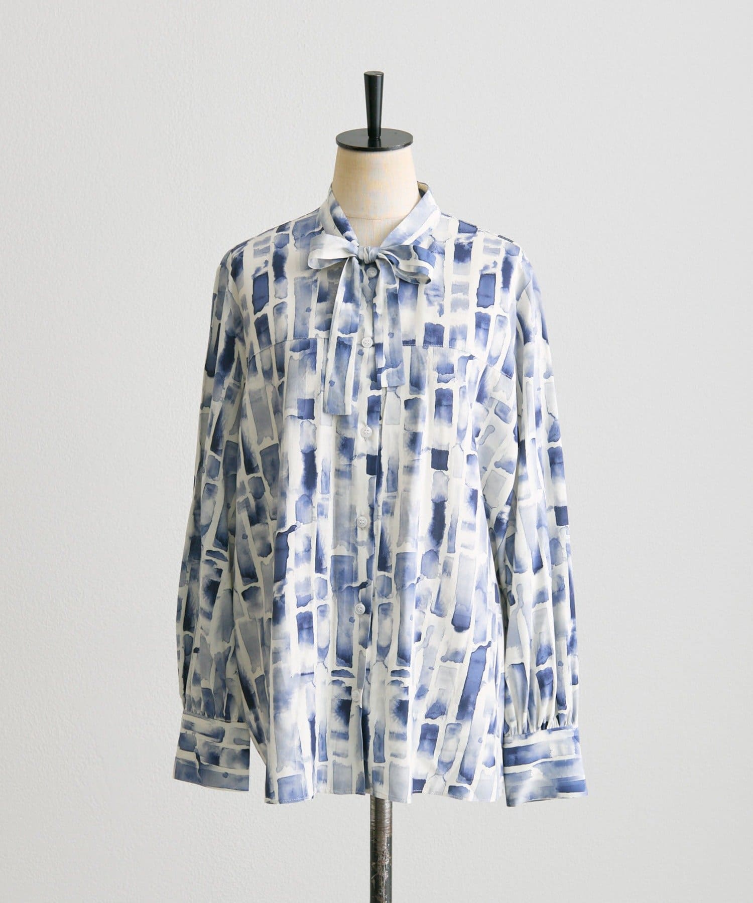 ear PAPILLONNER(イア パピヨネ) ボタンタイブラウス【SUM1 STYLE(スミスタイル)】