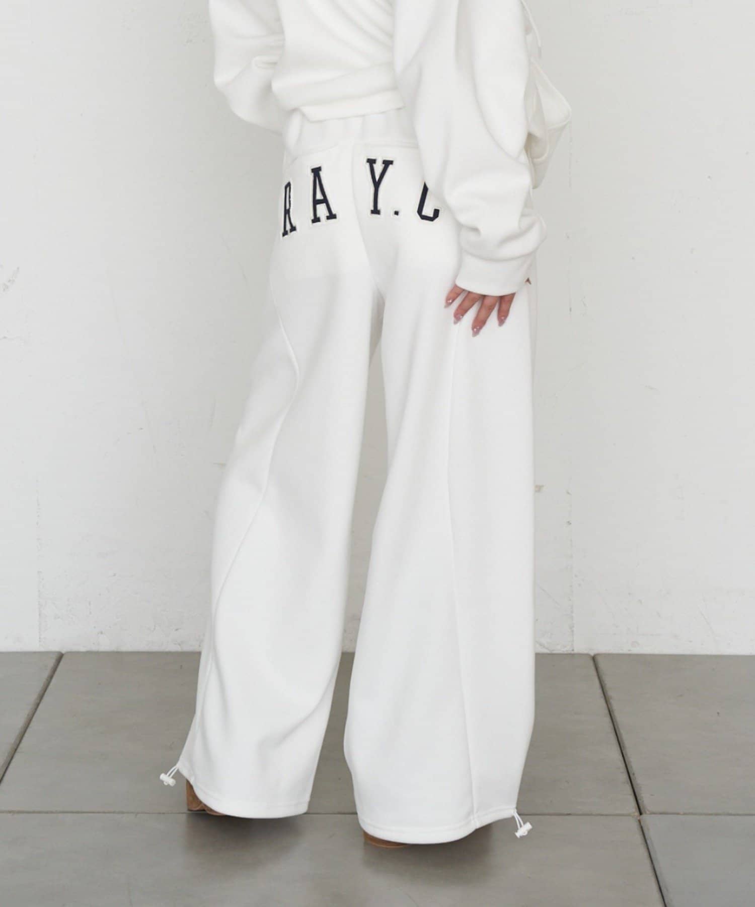 RAY CASSIN(レイカズン) バックロゴスウェットパンツ