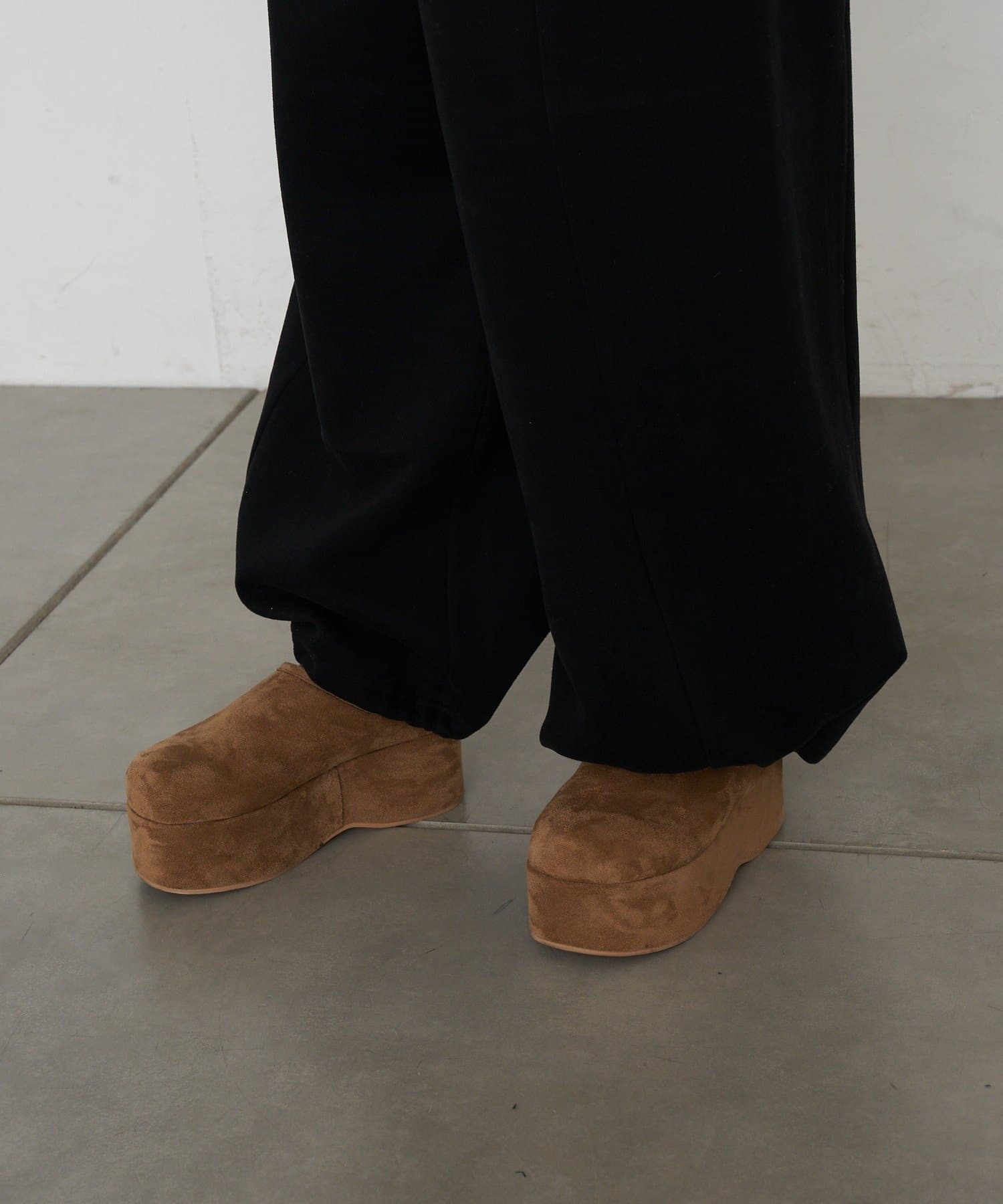 RAY CASSIN(レイカズン) バックロゴスウェットパンツ