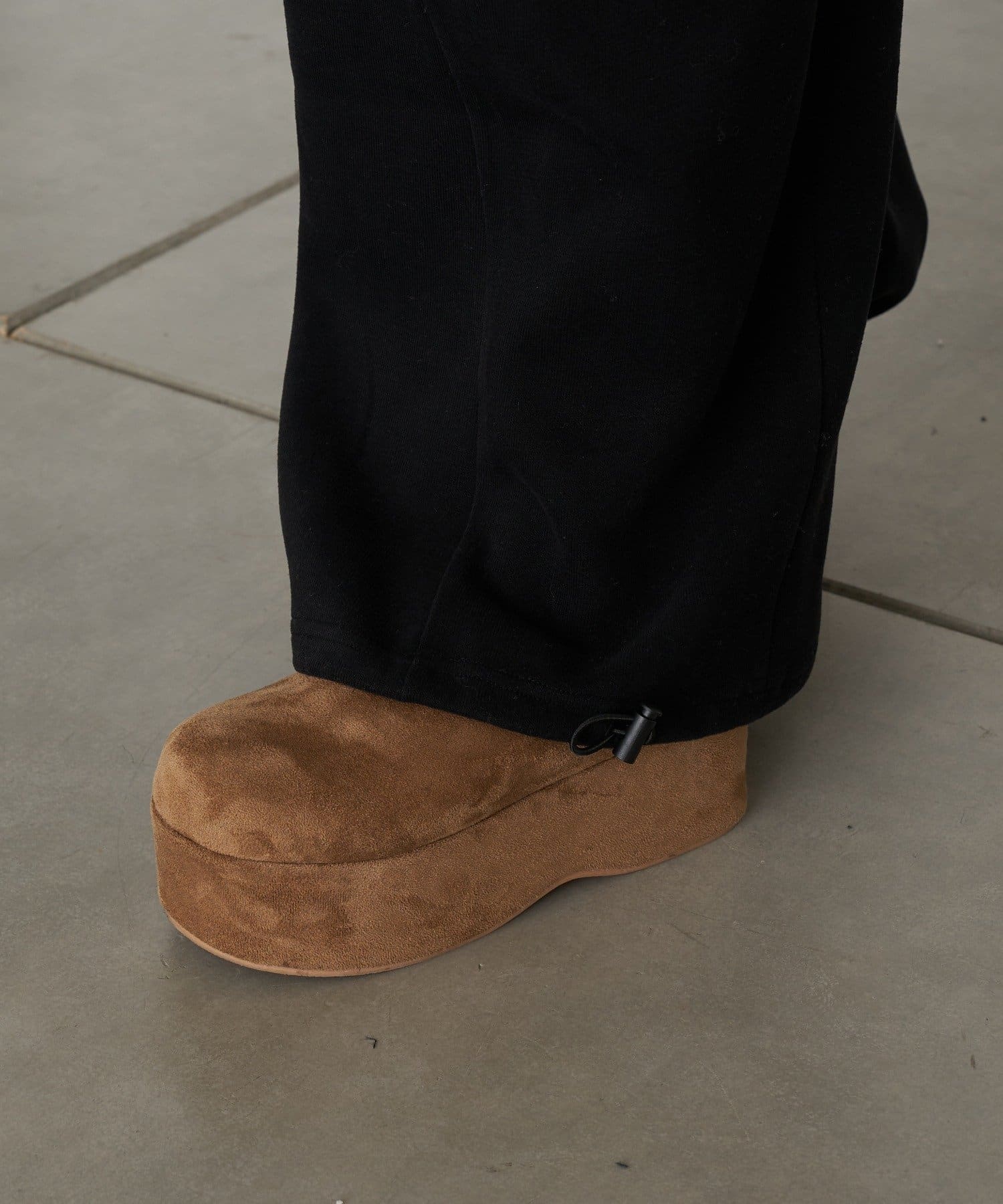 RAY CASSIN(レイカズン) バックロゴスウェットパンツ