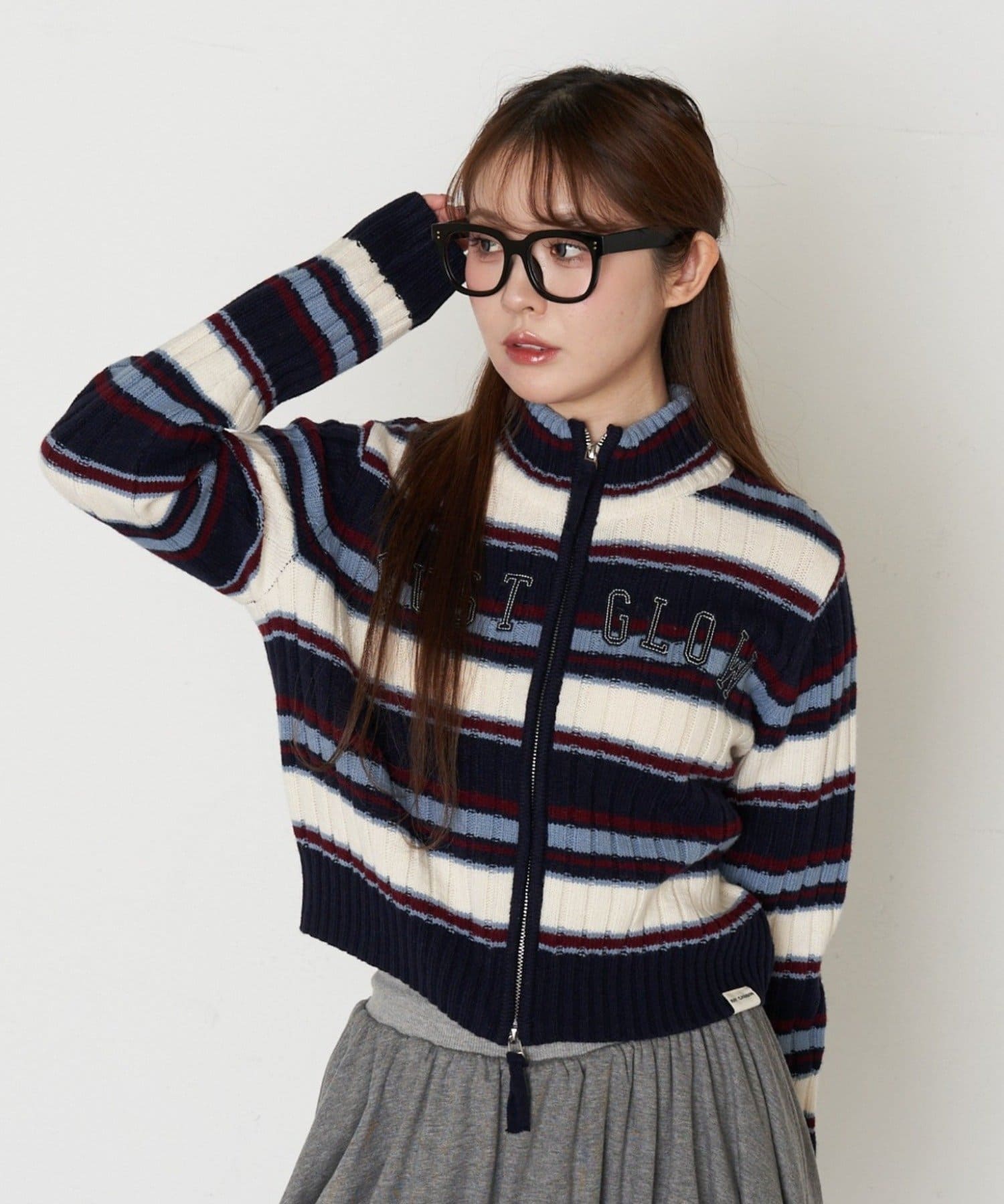 RAY CASSIN(レイカズン) ロゴハイネックジップニット