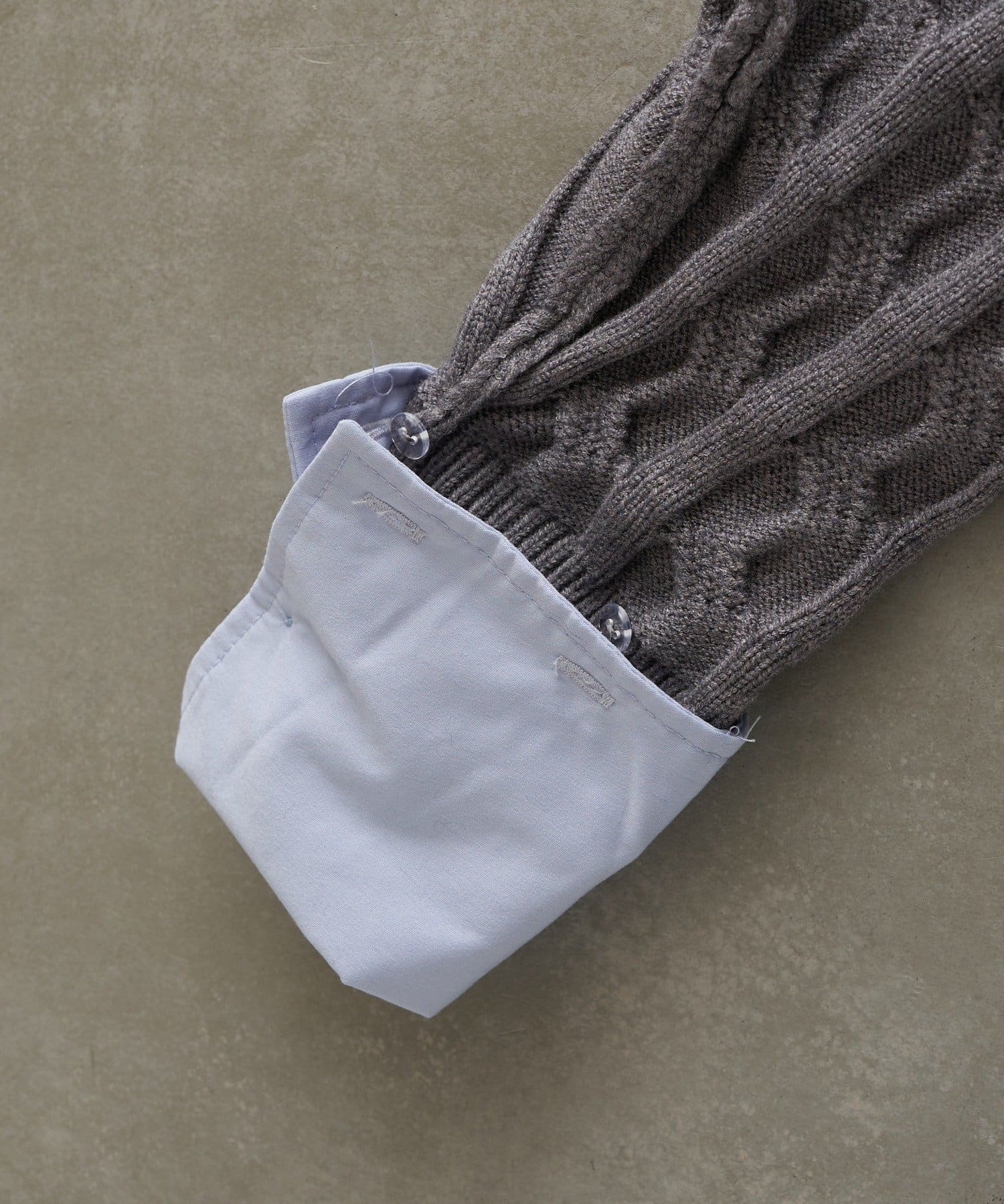 RAY CASSIN(レイカズン) シャツ襟ケーブルニット