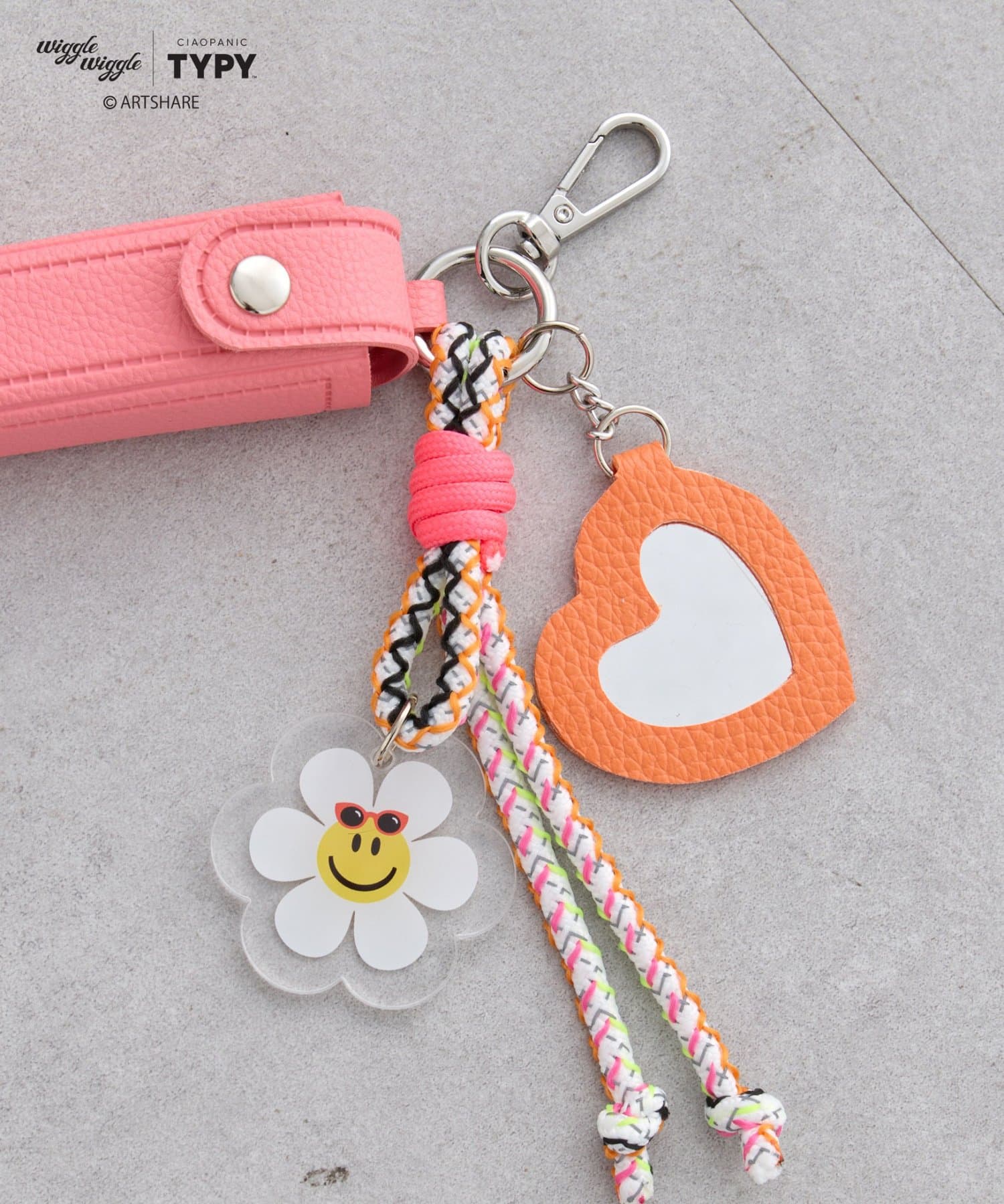 CIAOPANIC TYPY(チャオパニックティピー) 【wiggle wiggle】リップケース＆ミラー付きチャーム