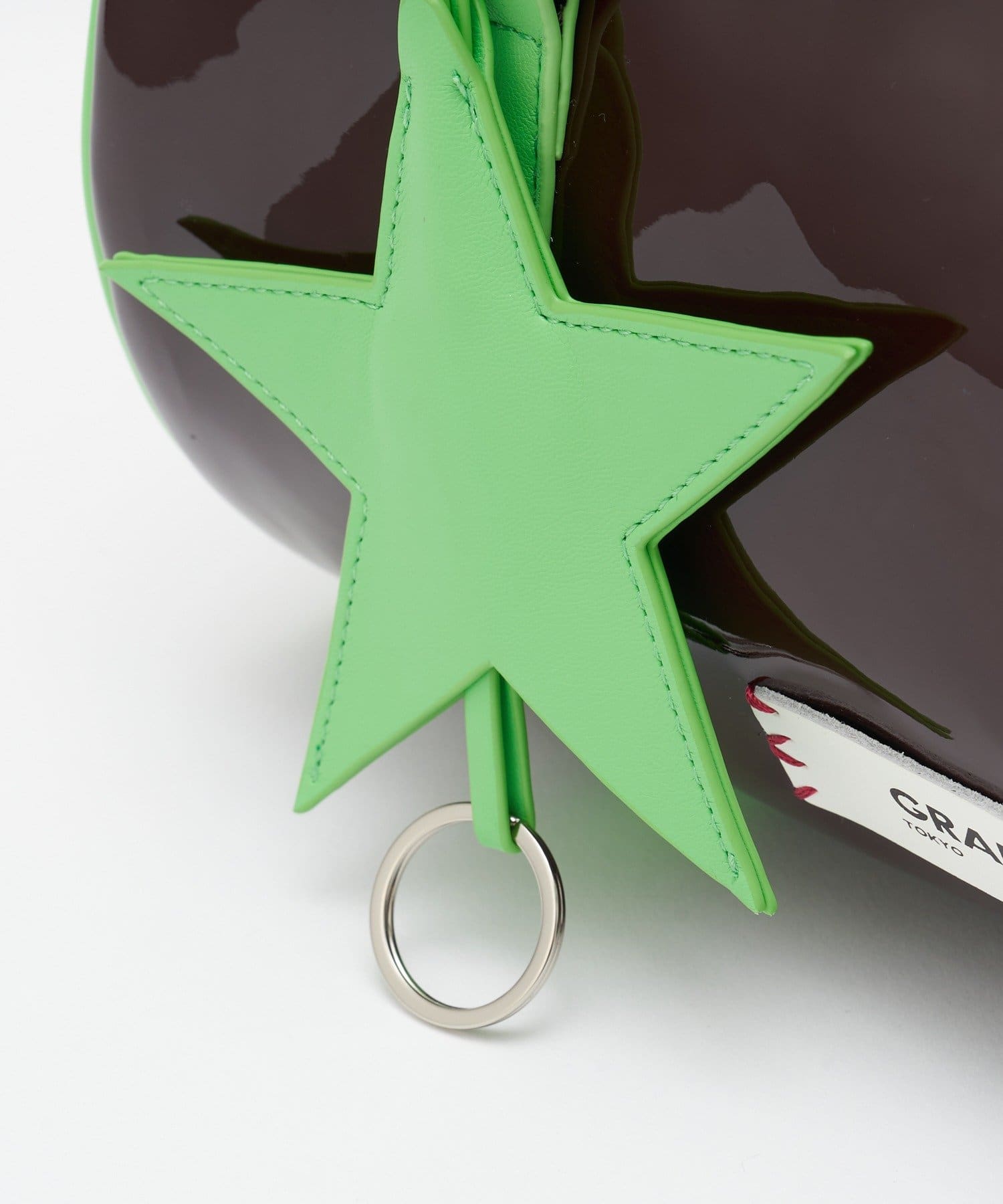 CIAOPANIC(チャオパニック) 【GRAIN/グレイン】スターチャーム付きエナメルロールボストンバッグ