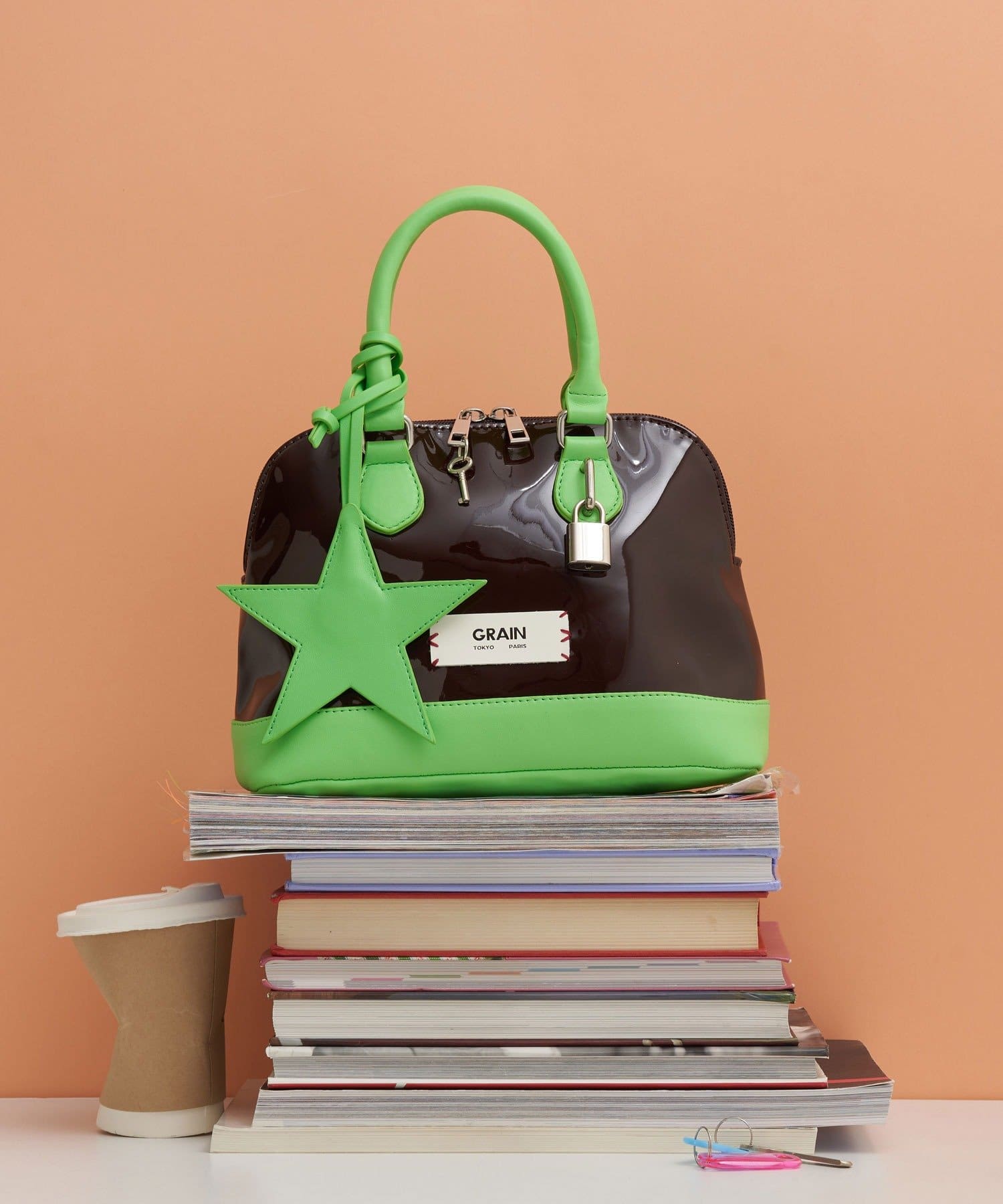 CIAOPANIC(チャオパニック) 【GRAIN/グレイン】スターチャームエナメルボストンバッグ