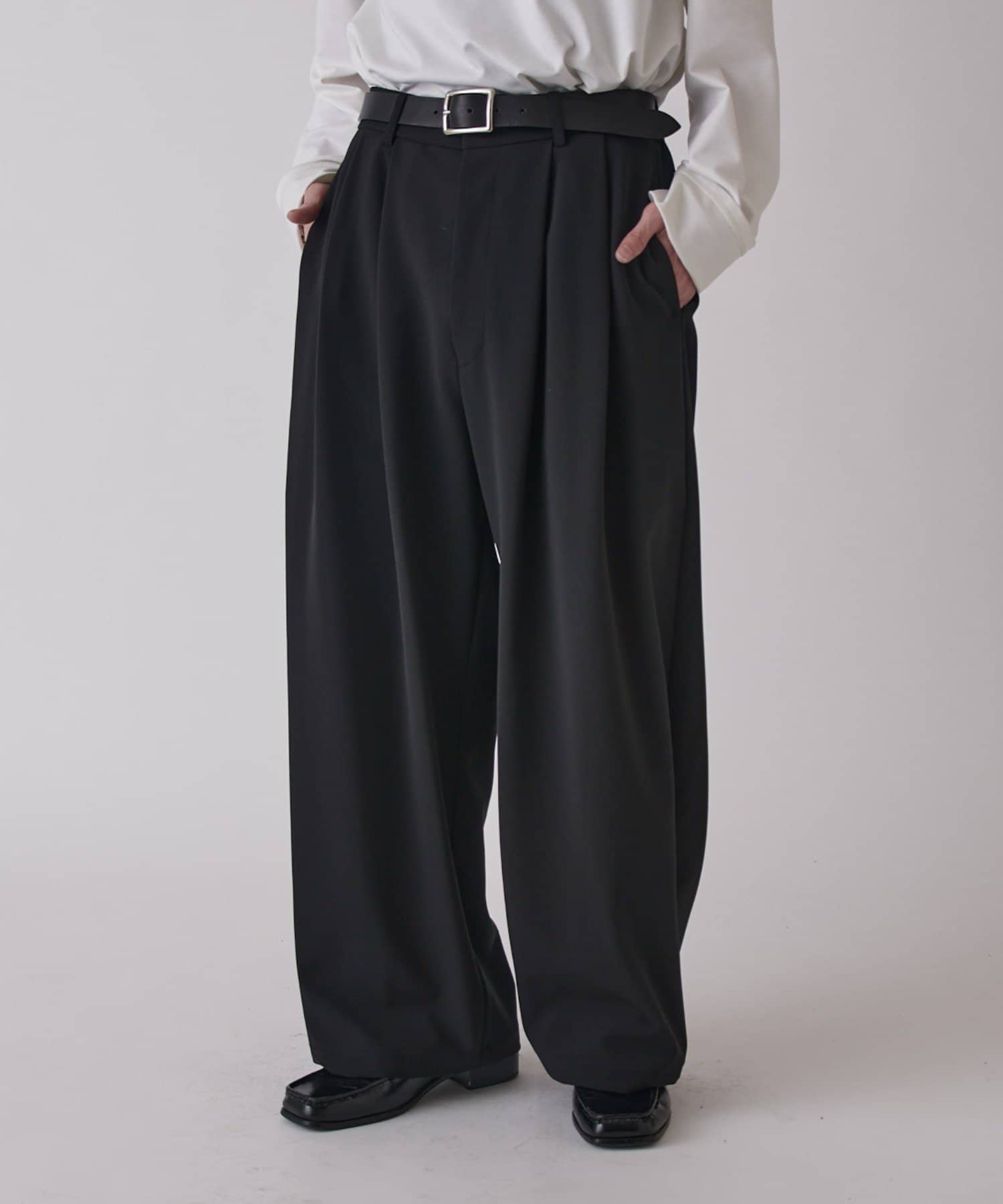 Lui's(ルイス) ダブルクロスベーシックカーブパンツ