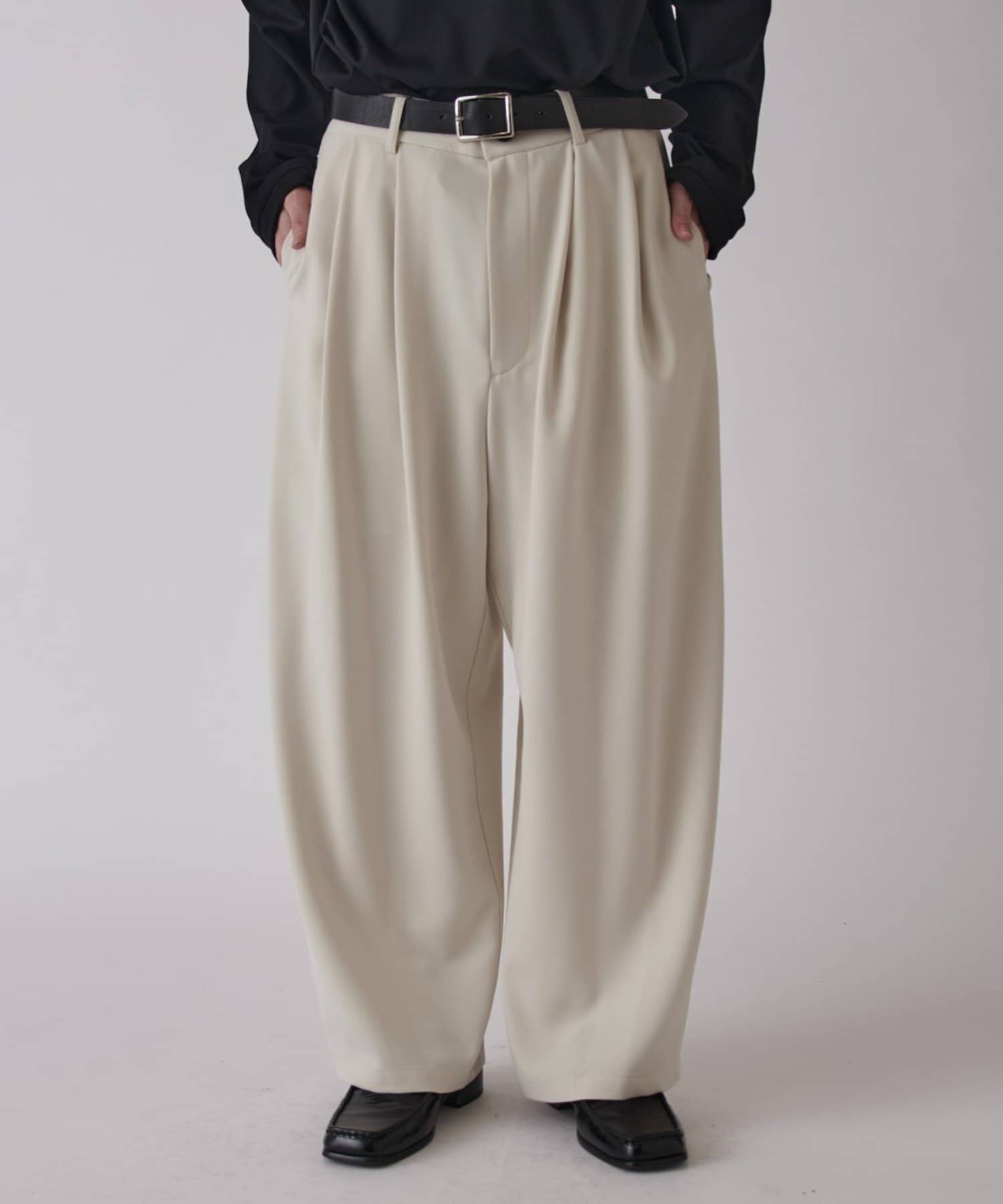 Lui's(ルイス) ダブルクロスベーシックカーブパンツ