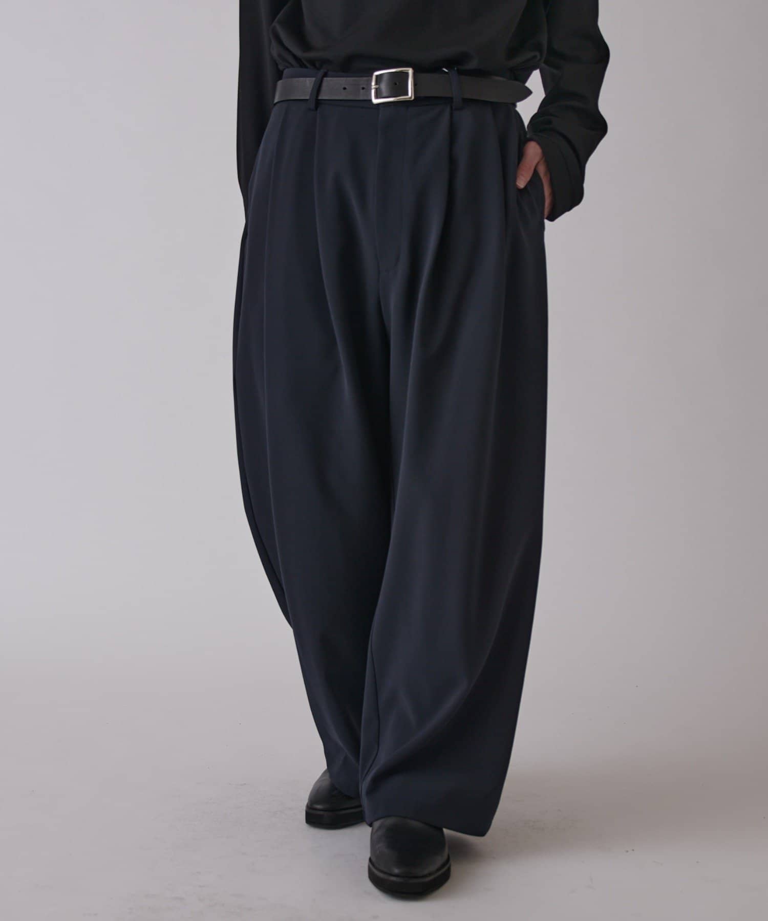 Lui's(ルイス) ダブルクロスベーシックカーブパンツ