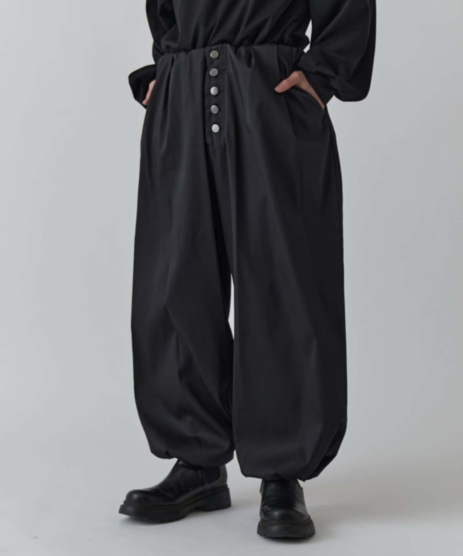 Lui's(ルイス) サテンボタンフライイージーパンツ