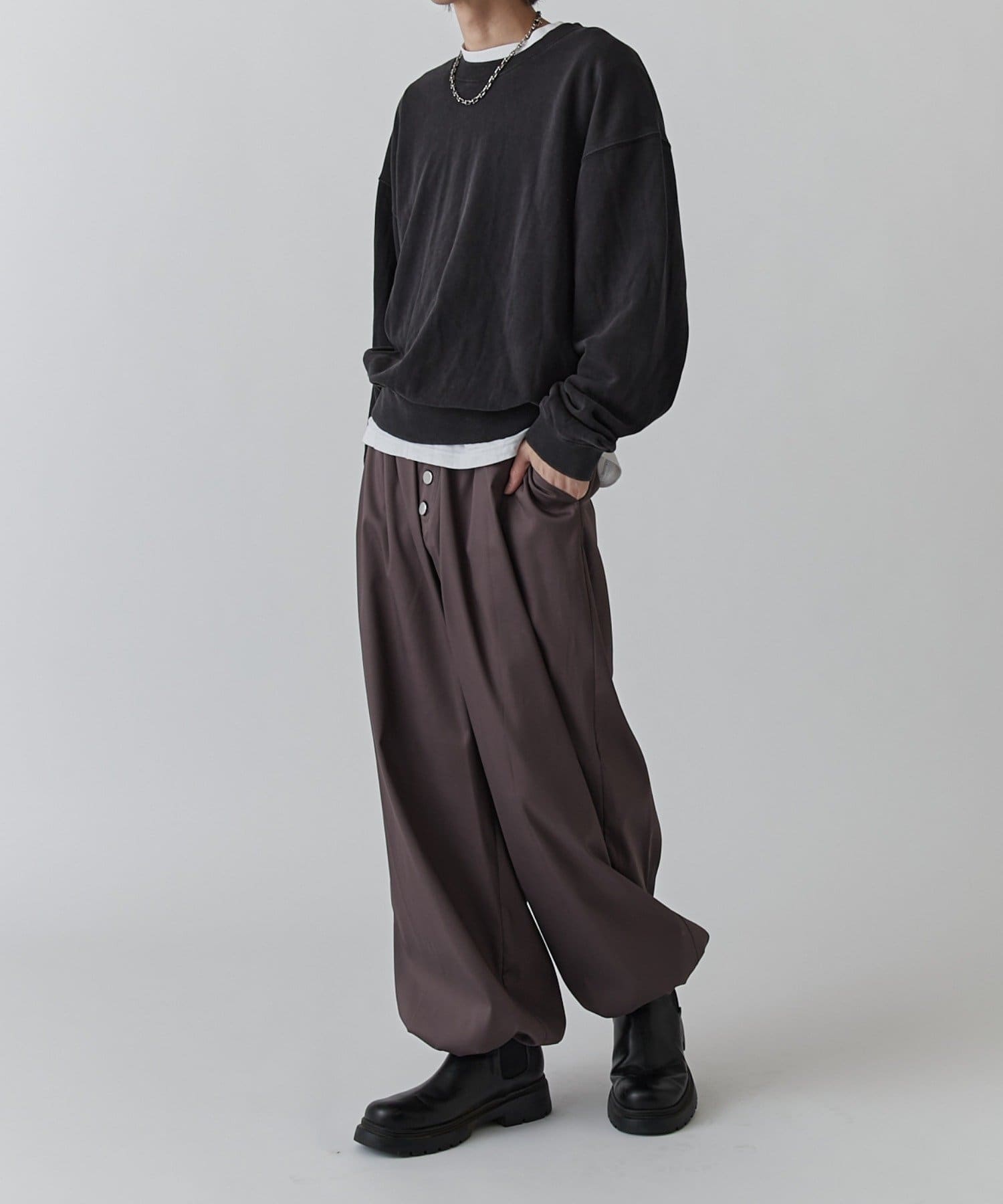 Lui's(ルイス) サテンボタンフライイージーパンツ