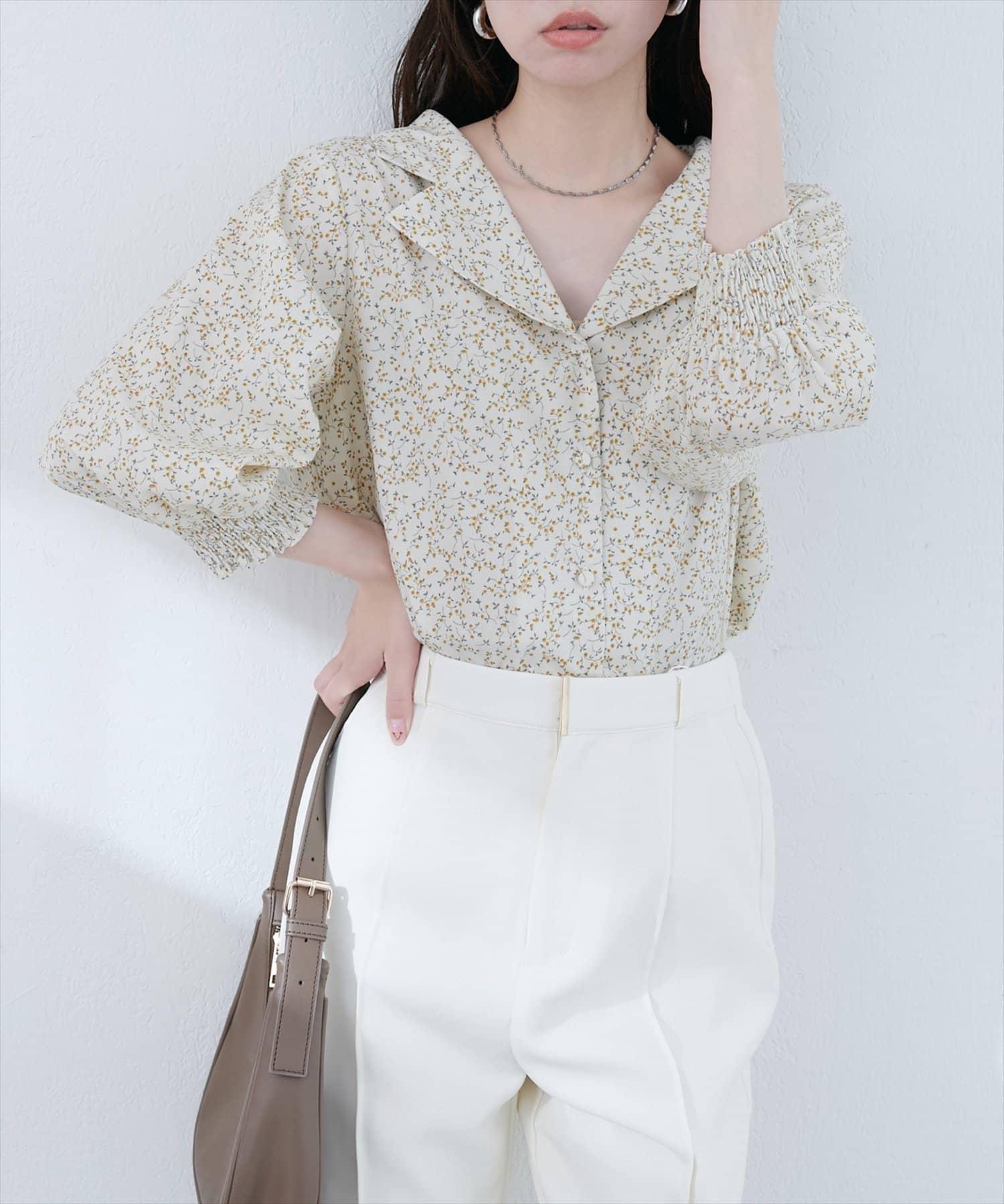 NICE CLAUP / OLIVE des OLIVE OUTLET(ナイスクラップ  / オリーブ デ オリーブ アウトレット) 【natural couture】オープンカラー袖口シャーリングブラウス