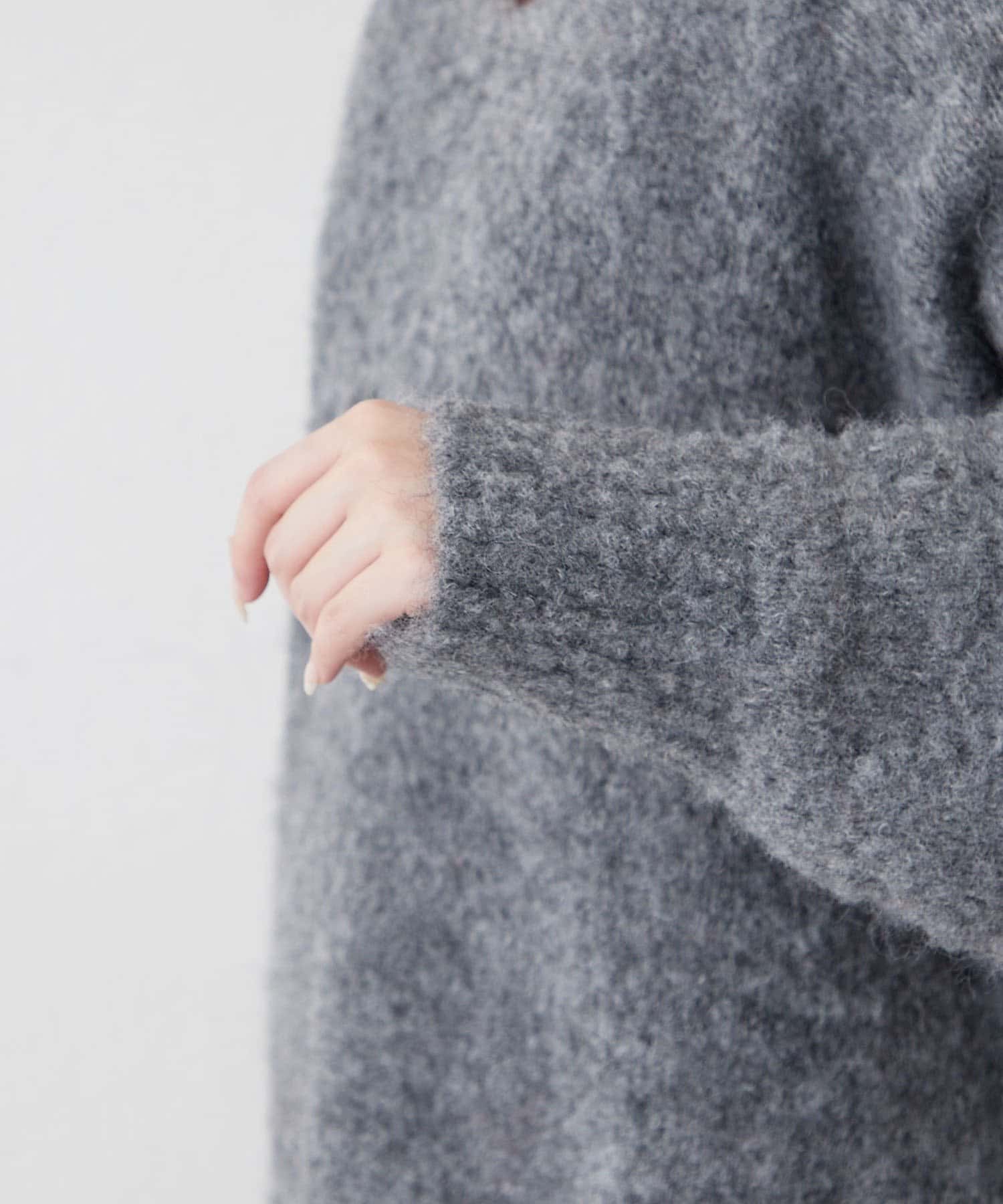 Remind me and forever(リマインドミーアンドフォーエバー) 【nane】ブークレV開きニットプルオーバー