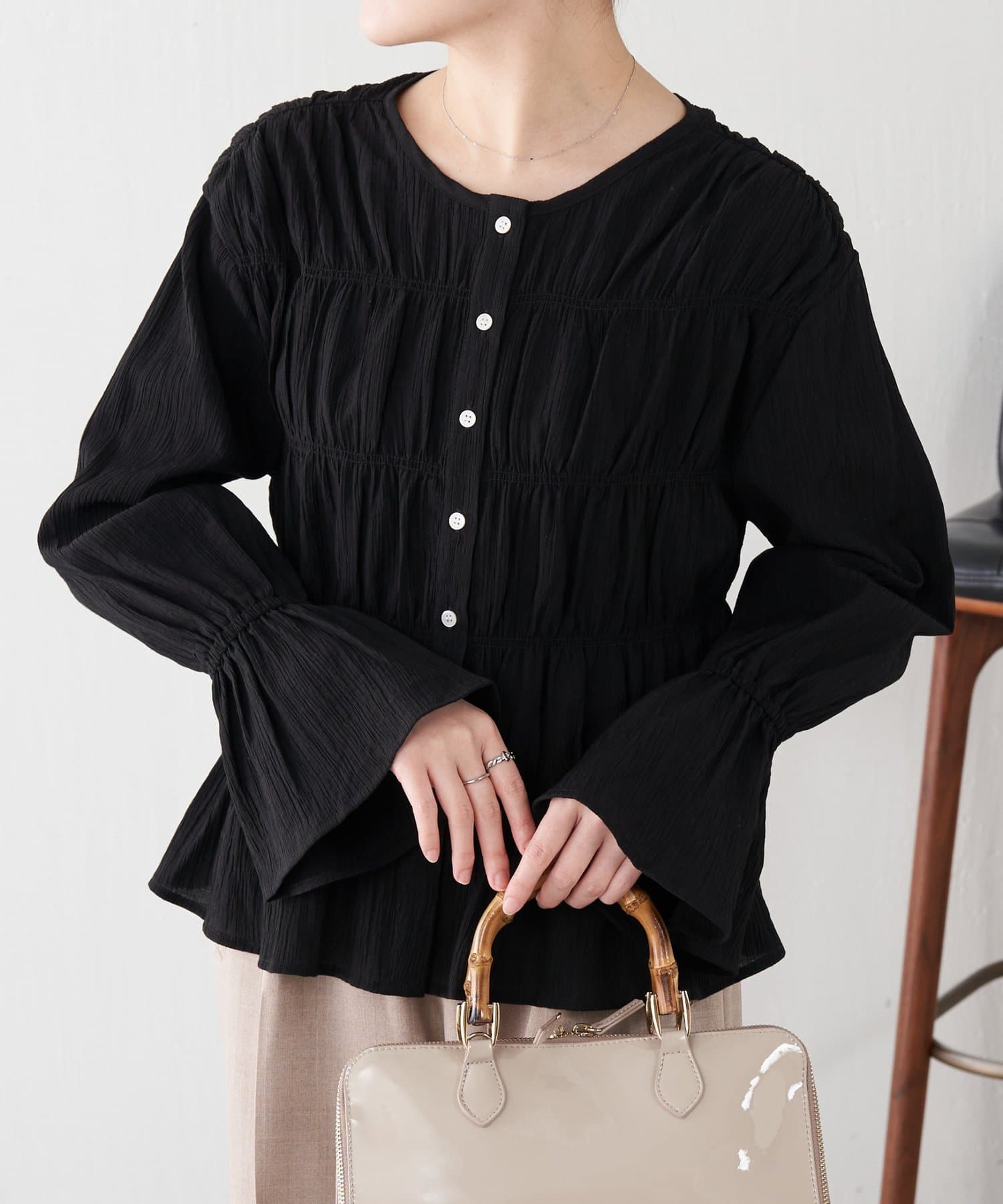 COLLAGE GALLARDAGALANTE(コラージュ ガリャルダガランテ) 【前後２WAY/伸縮性◎】ワッシャー切替ブラウス