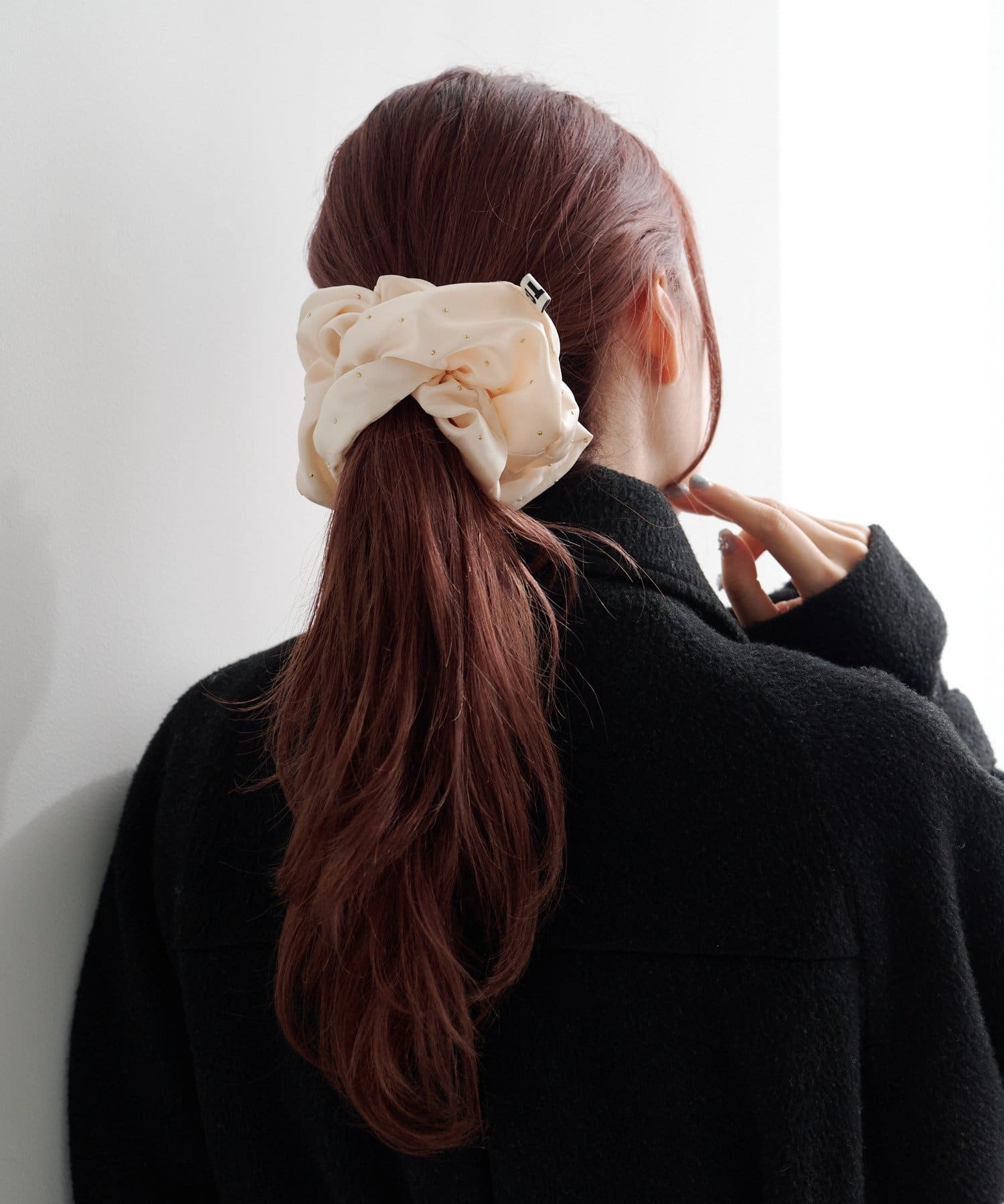 Kastane(カスタネ) 【fiw.】スタッズサテンシュシュ