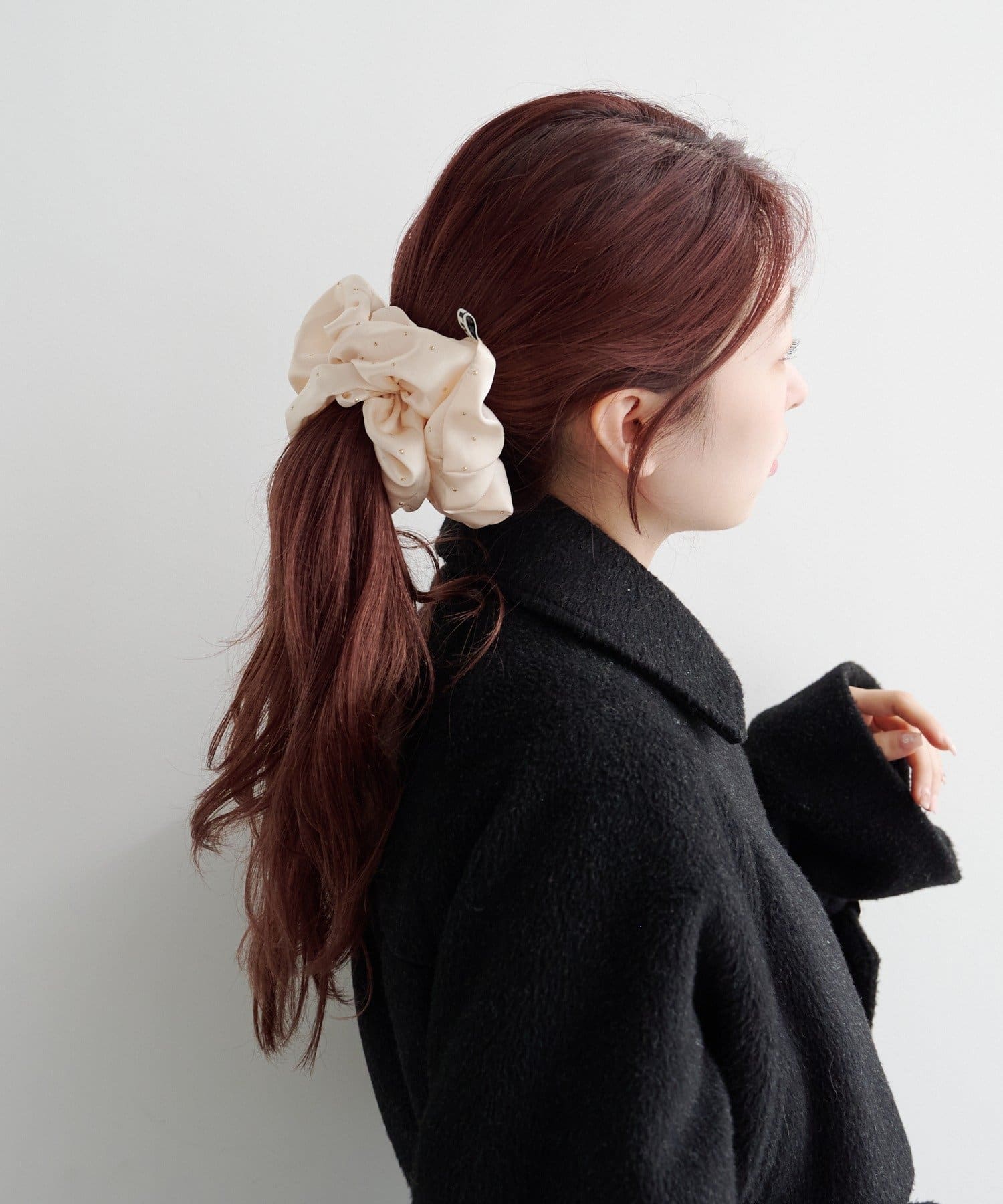 Kastane(カスタネ) 【新色追加/fiw.】スタッズサテンシュシュ