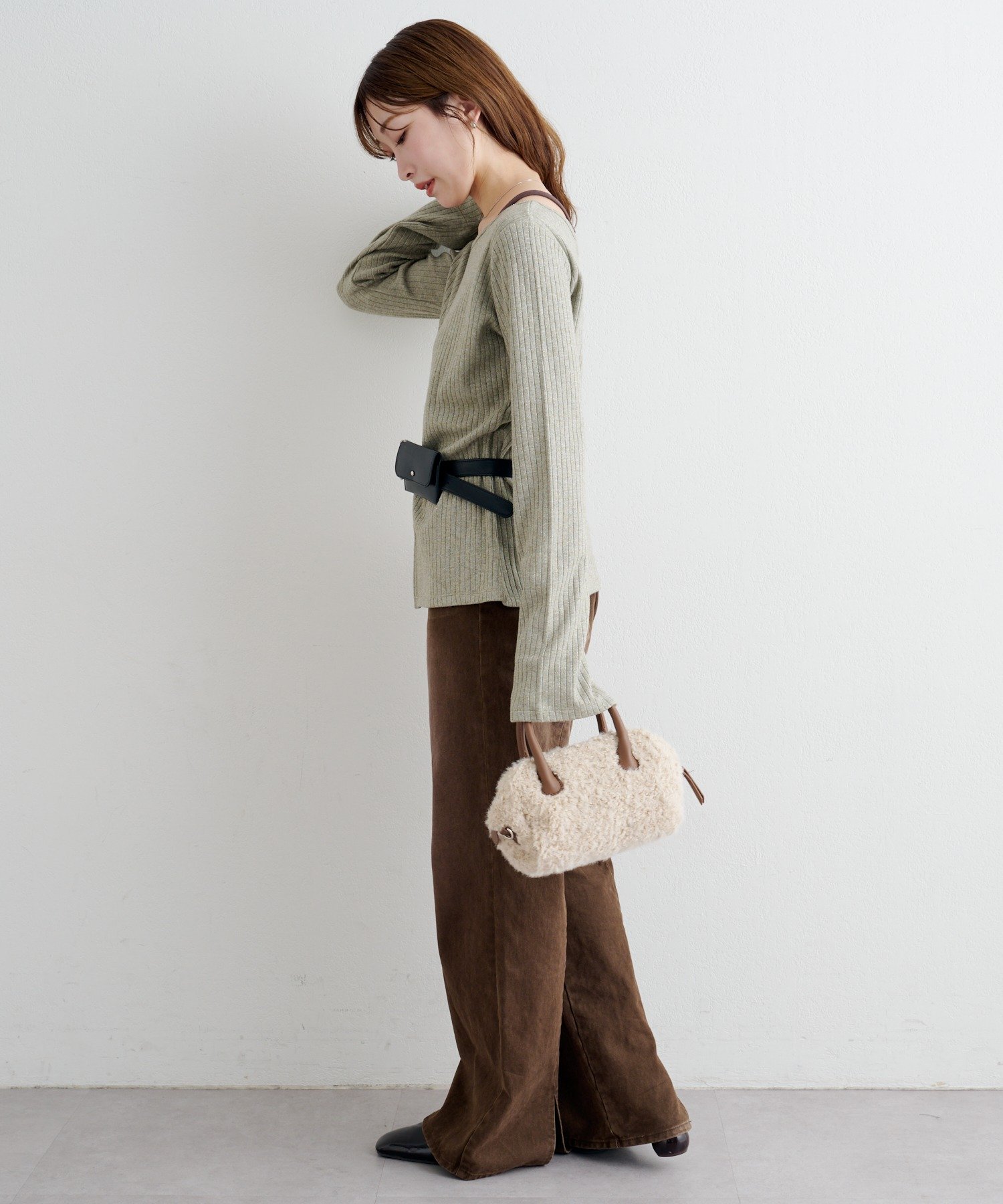 Kastane(カスタネ) B ラメリブスリットトップス