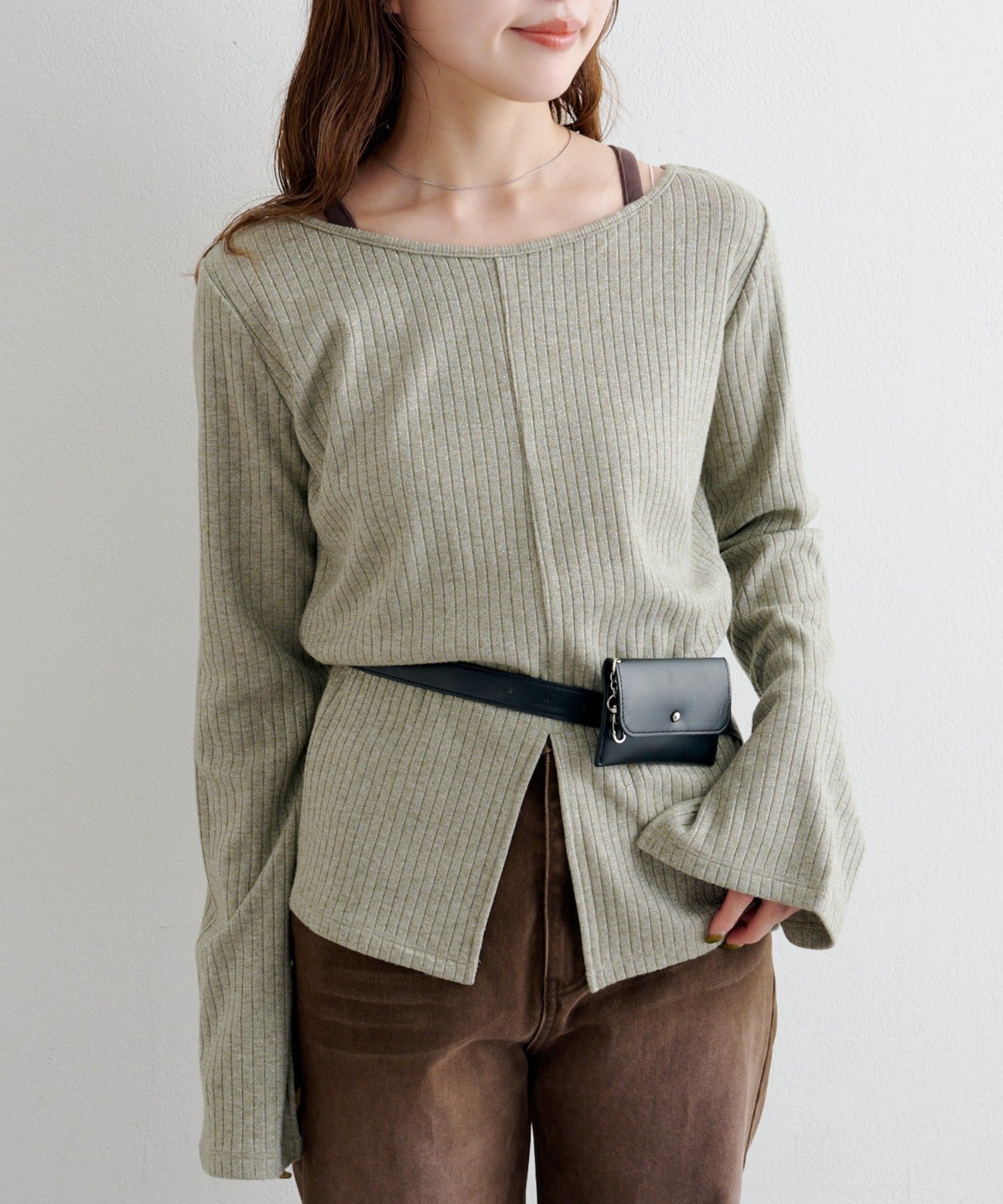 Kastane(カスタネ) B ラメリブスリットトップス