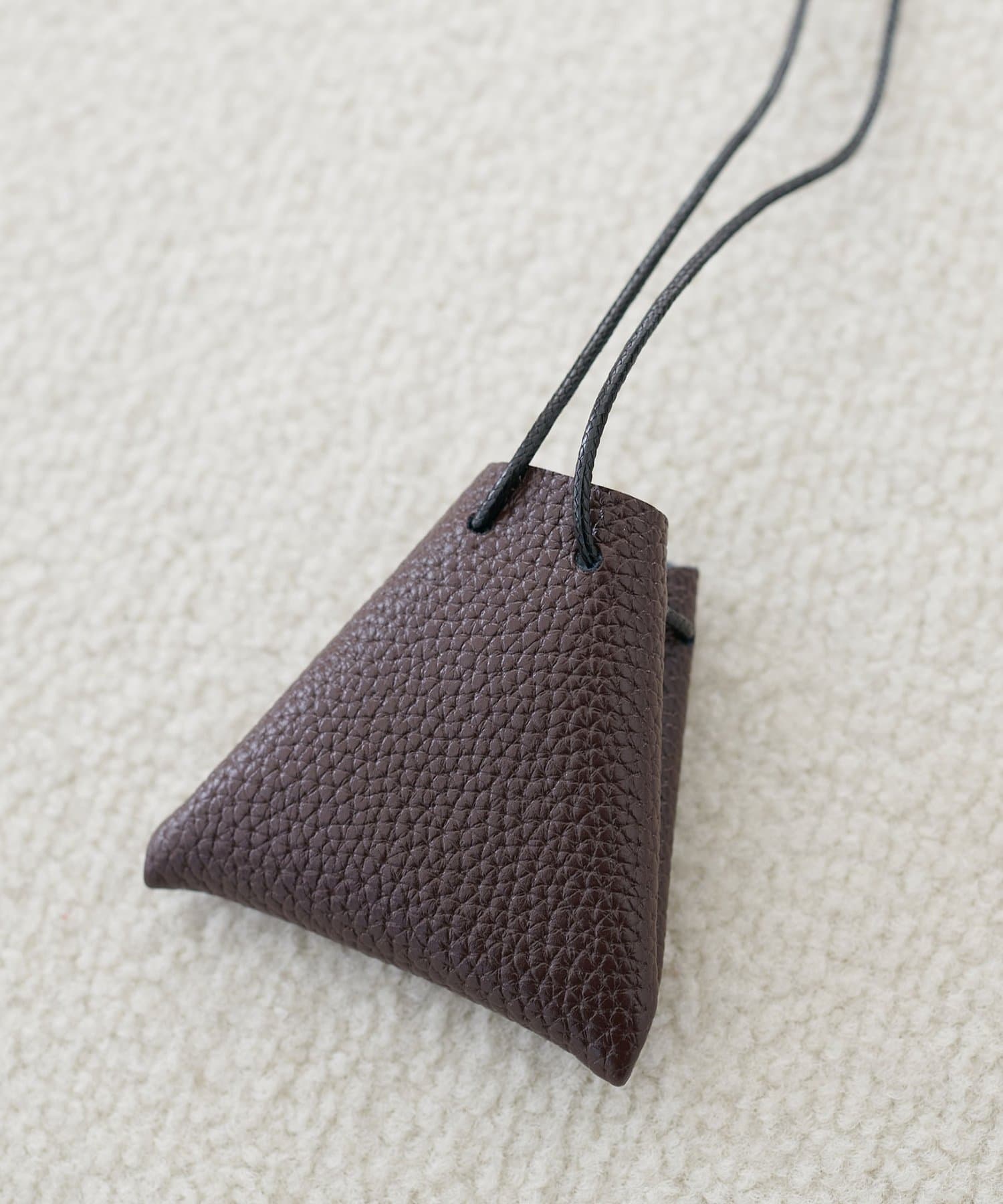 DISCOAT(ディスコート) 【Enlude】フェイクレザーミニ巾着ネックレス